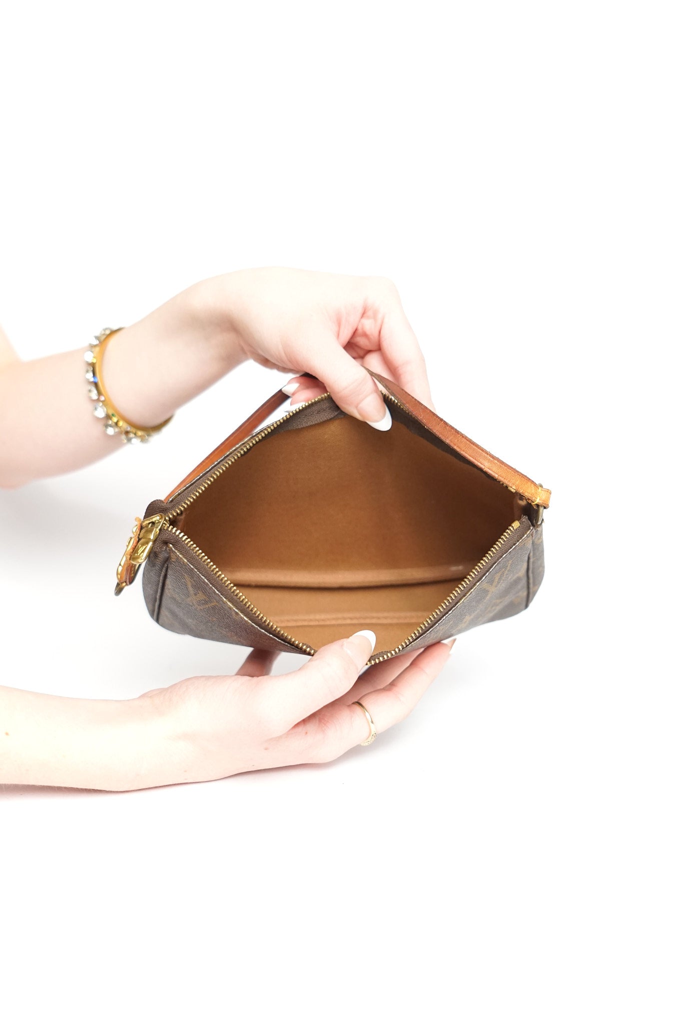Louis Vuitton Monogram Pochette