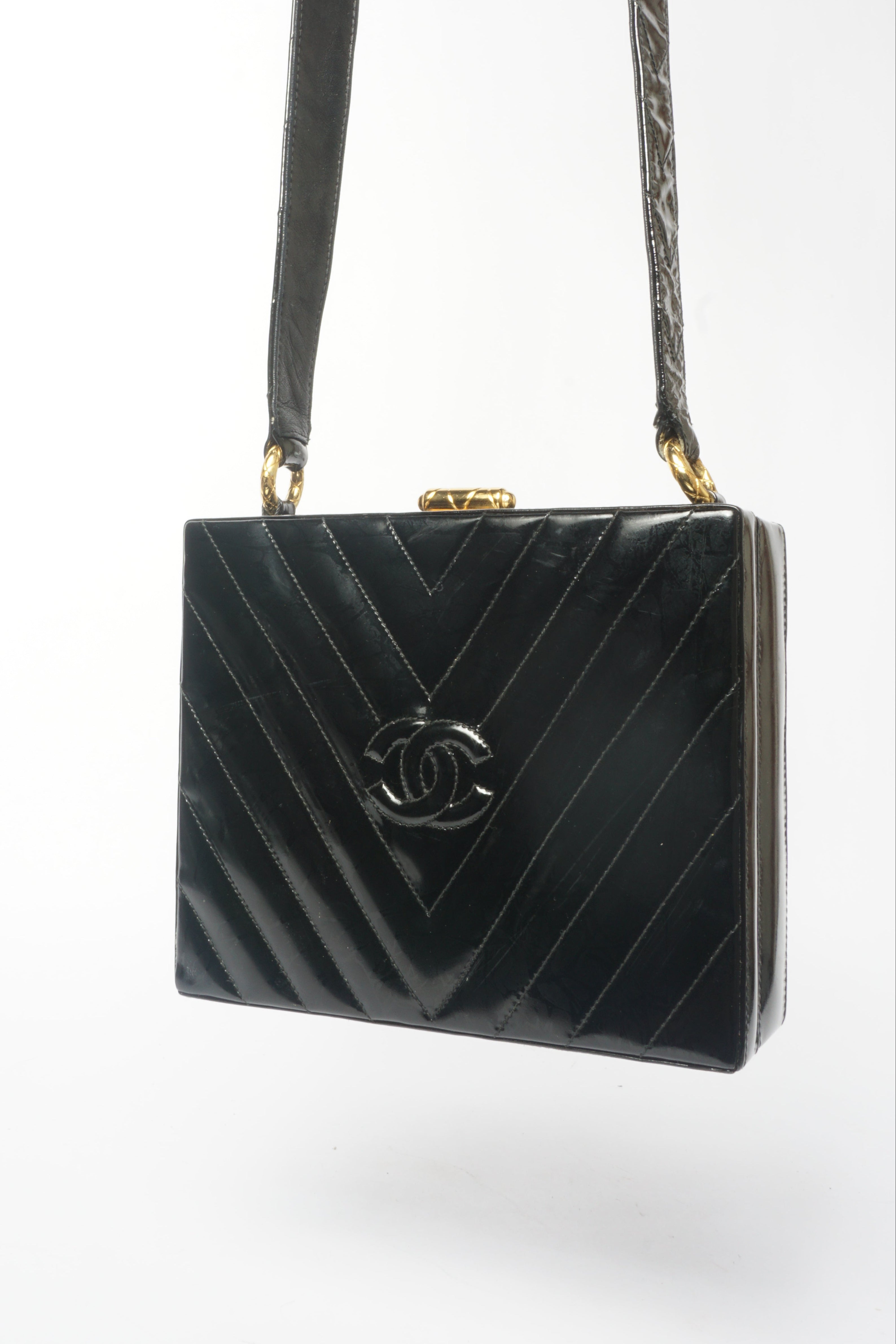 Chanel Vintage Chevron CC Patent Leather Box Bag
