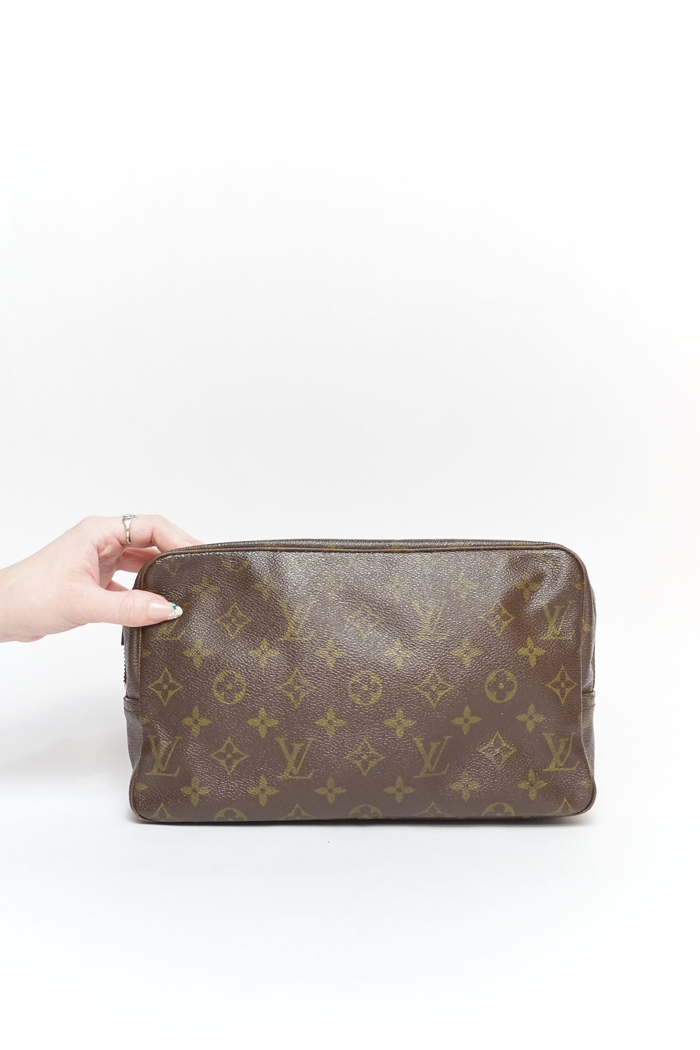 Louis Vuitton 28 Monogram Travel Pouch