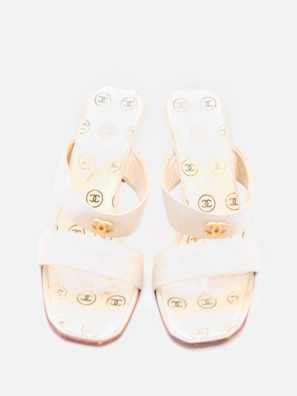 Chanel White CC Logo Leather Strap Sandals Size 39
