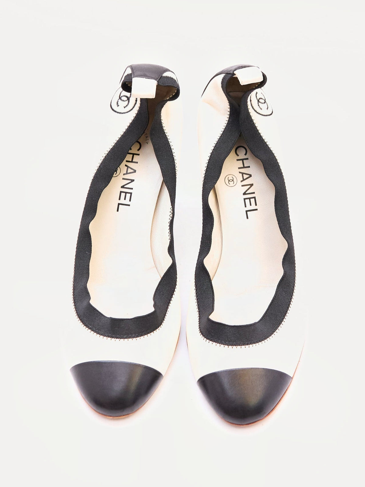 Chanel White Black Scrunch Ballet Pumps Size 40