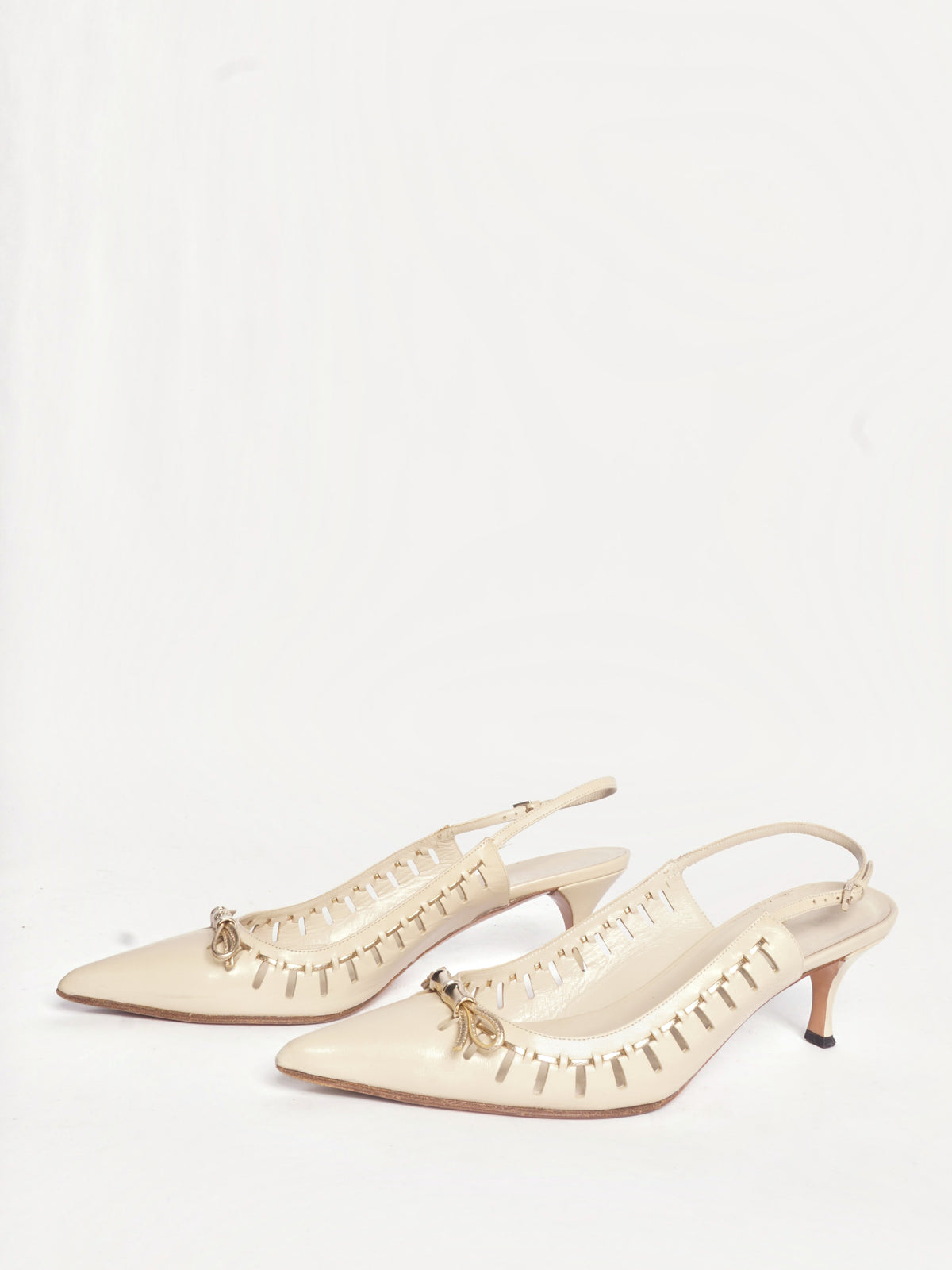 Gucci Leather Pointed Toe Kitten Heels w/ Gold Bows
