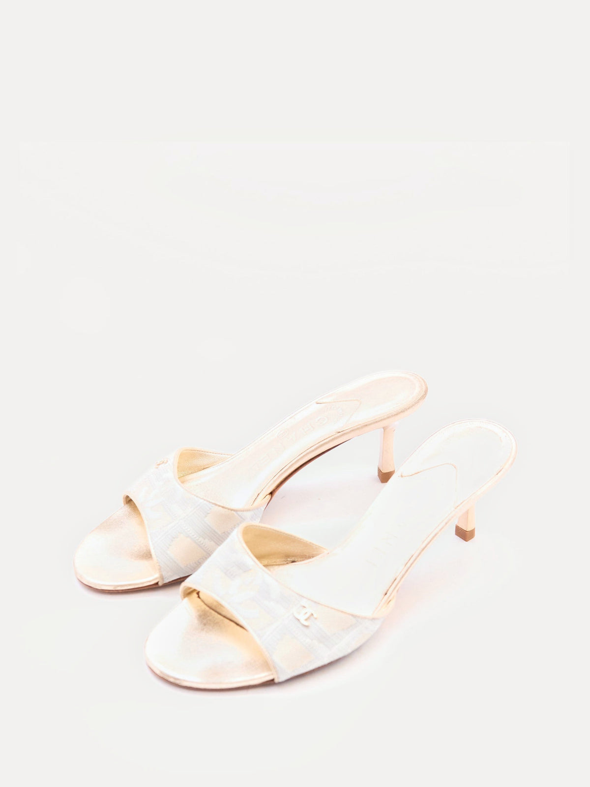 Chanel Gold Canvas Logo Heels Size 37