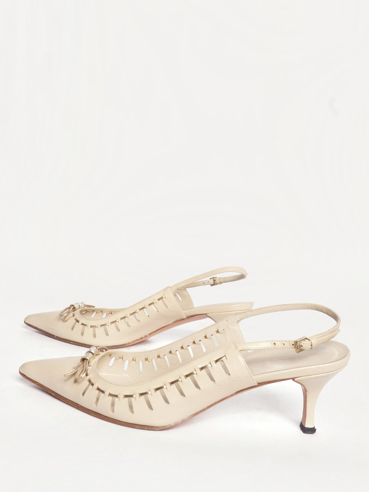 Gucci Leather Pointed Toe Kitten Heels w/ Gold Bows