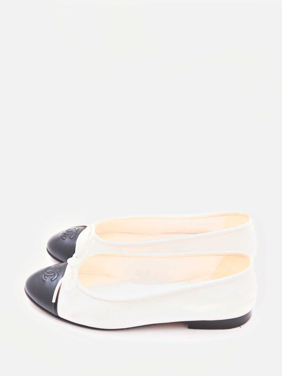 Chanel White Leather Black Toe Flats Size 38