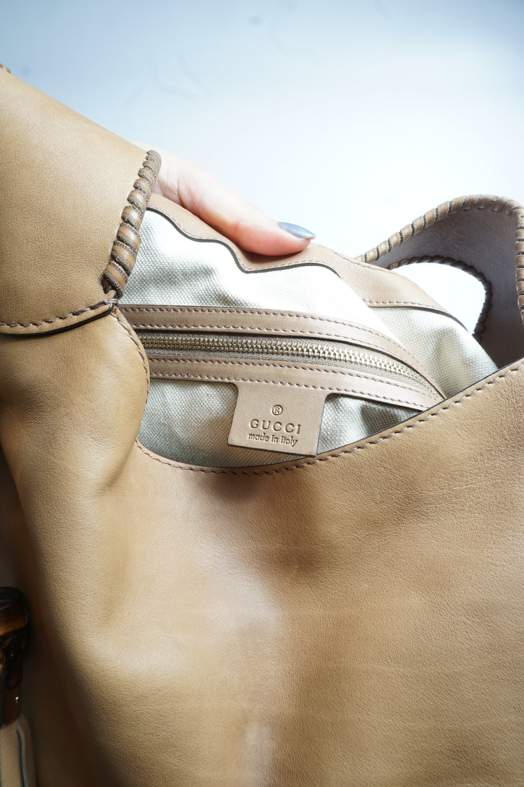 Gucci Tan Leather Piston Lock Jackie