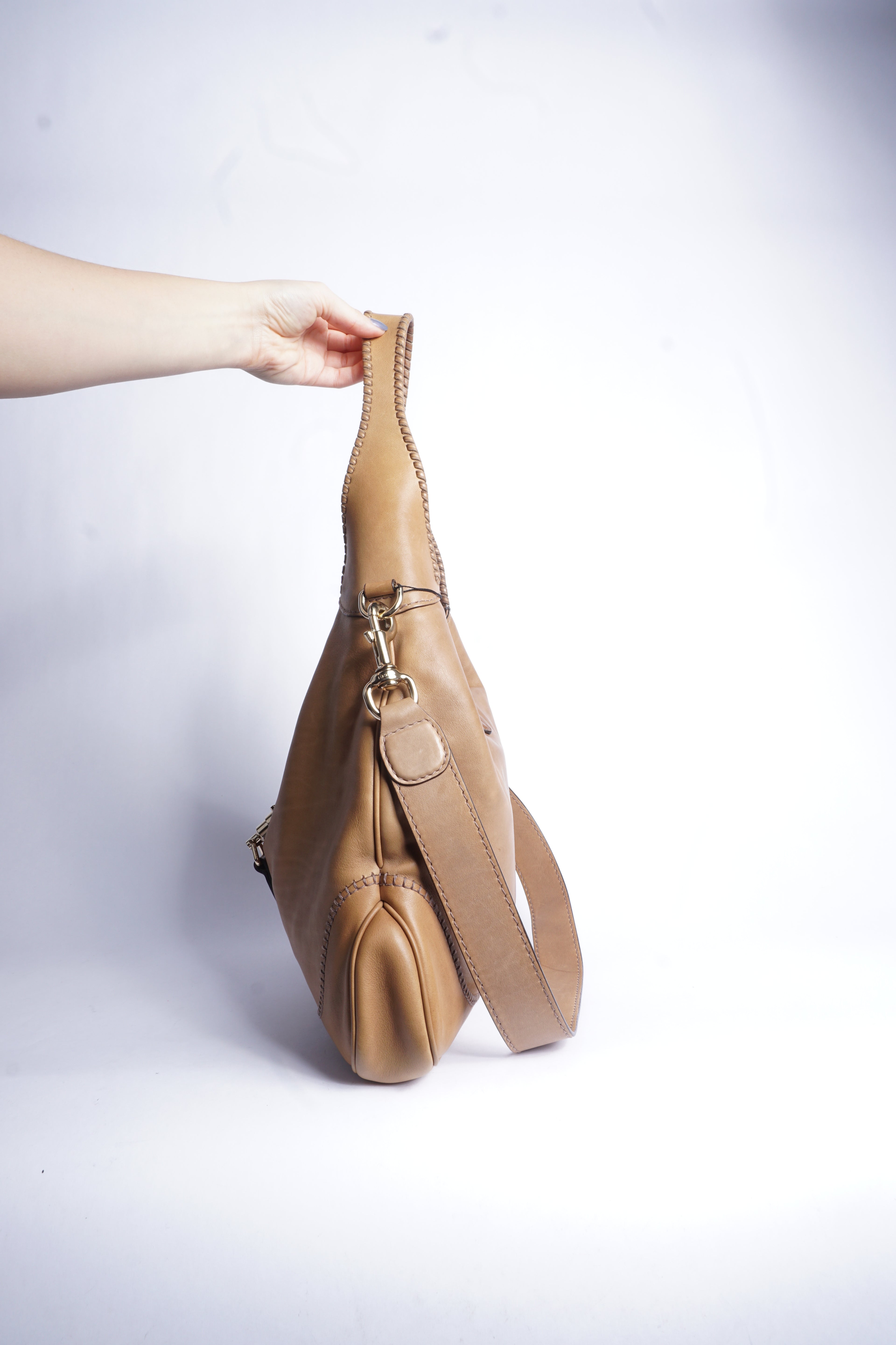 Gucci Tan Leather Piston Lock Jackie