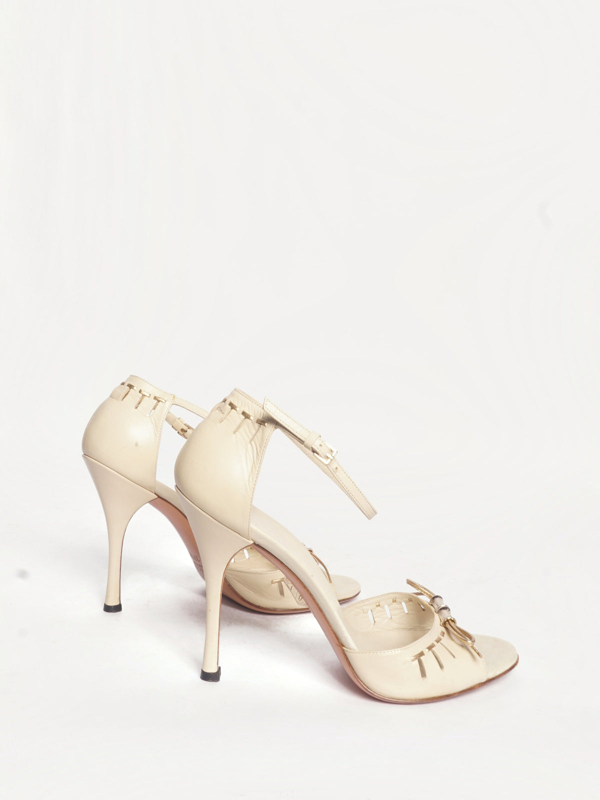 Gucci Gold Leather Heeled Pumps