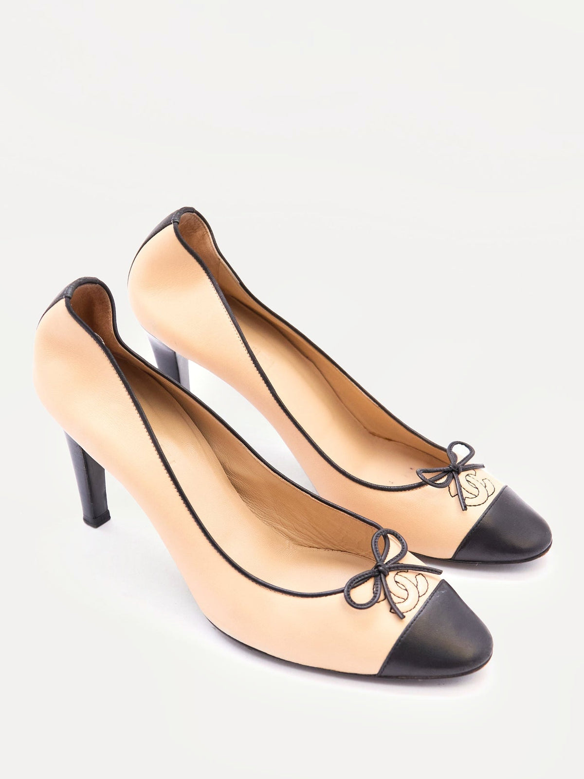 Chanel Nude Black CC Ballet Pumps Size 39