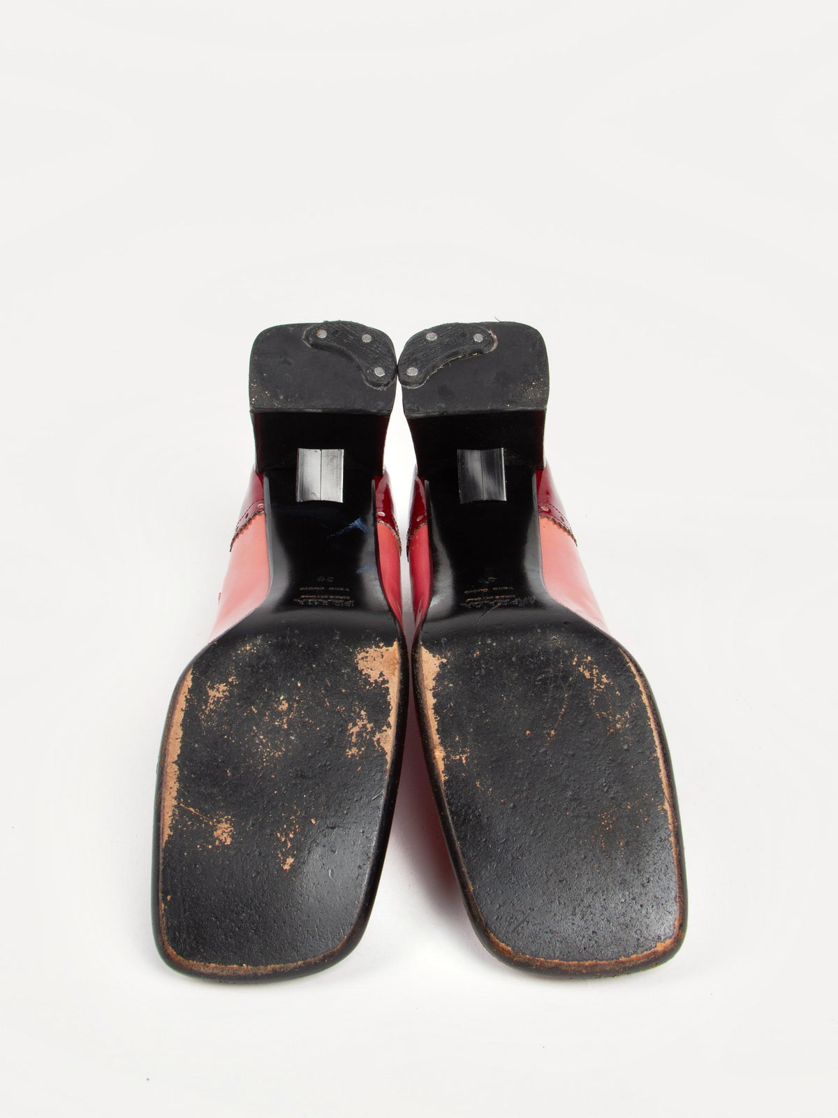 Vintage Prada FW 1999 Size 39 Pink and Red Patent Leather Mary Janes | Y2K Designer Heels Shoes