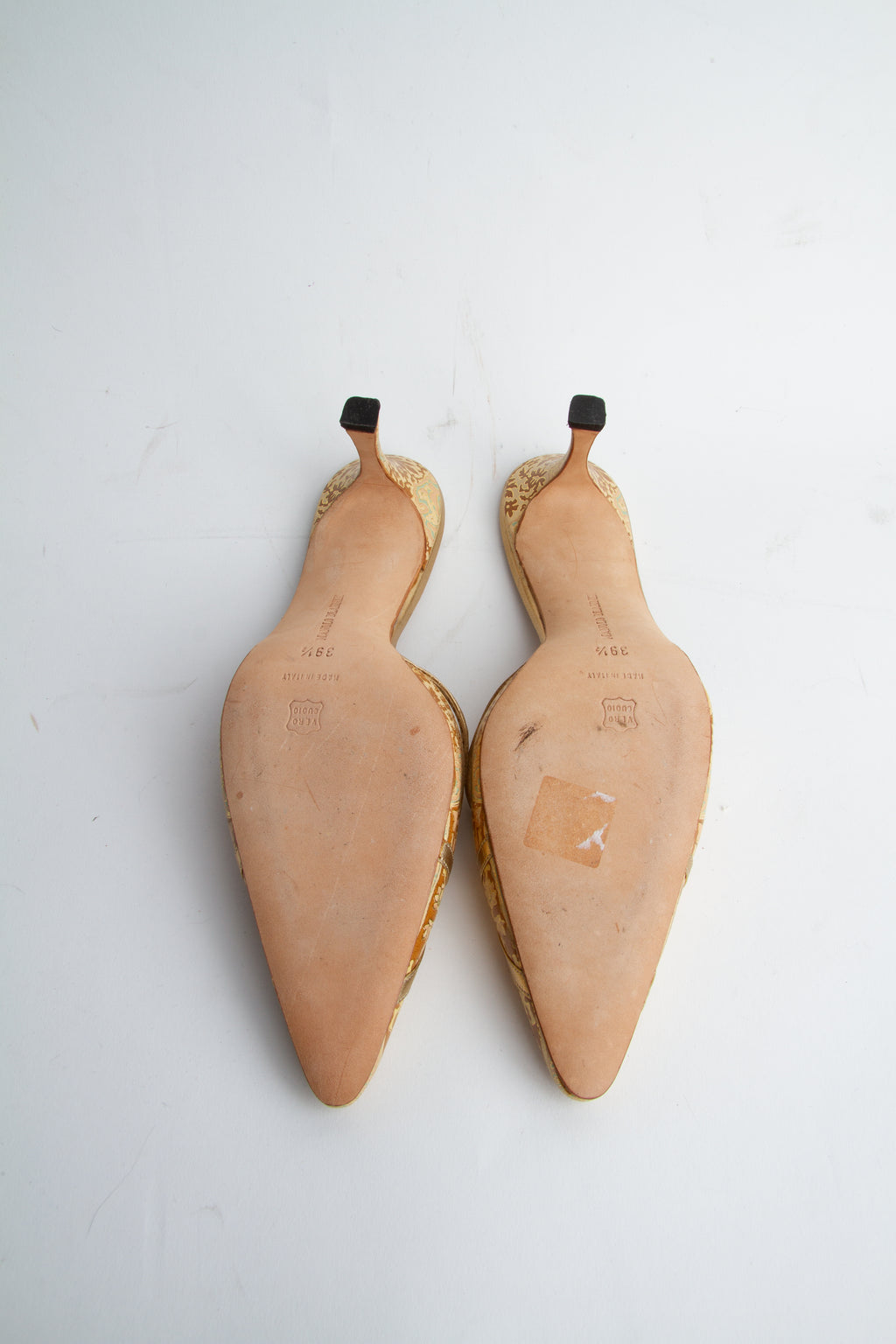 Manolo Blahnik Size 39.5 Gold Embroidered Mules| Y2K Designer Heels Shoes