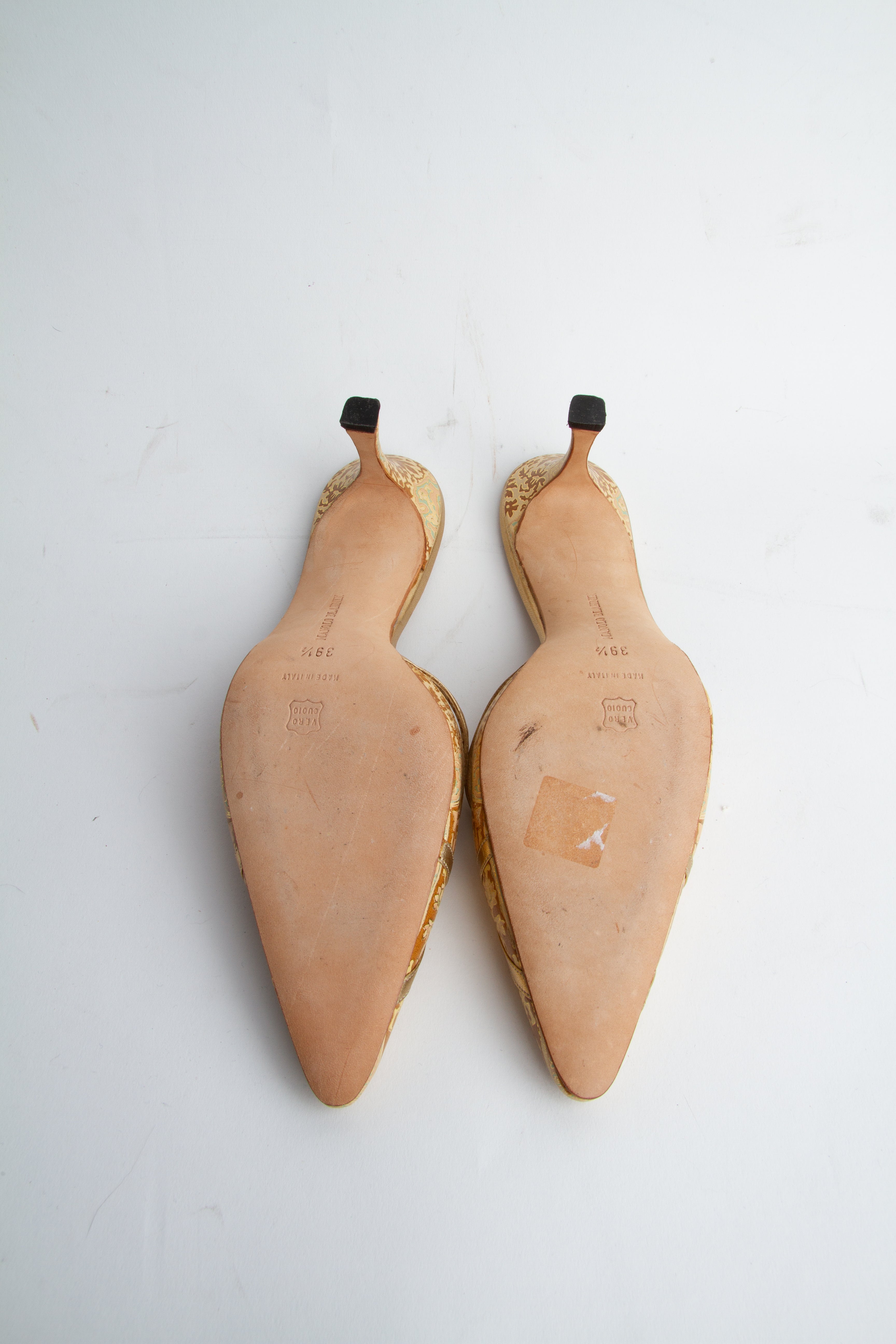 Manolo Blahnik Size 39.5 Gold Embroidered Mules| Y2K Designer Heels Shoes