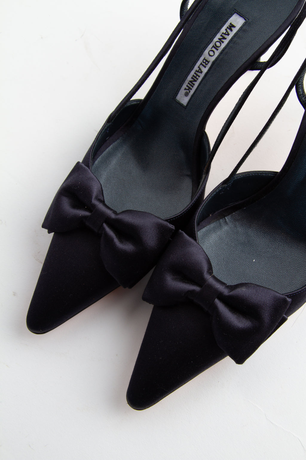 Manolo Blahnik Size 40 Navy Satin Bow Slingbacks | Y2K Designer Heels Shoes