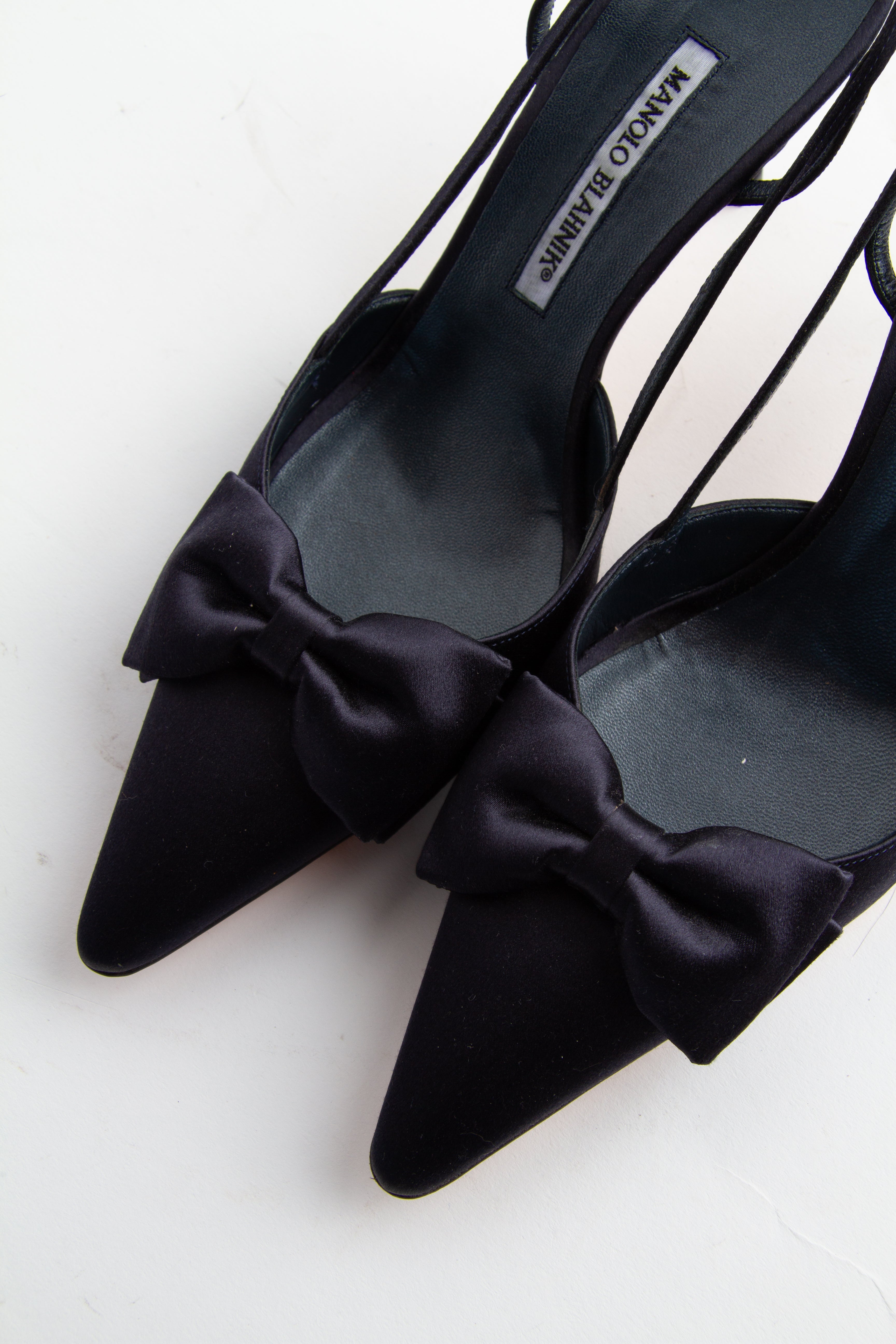 Manolo Blahnik Size 40 Navy Satin Bow Slingbacks | Y2K Designer Heels Shoes