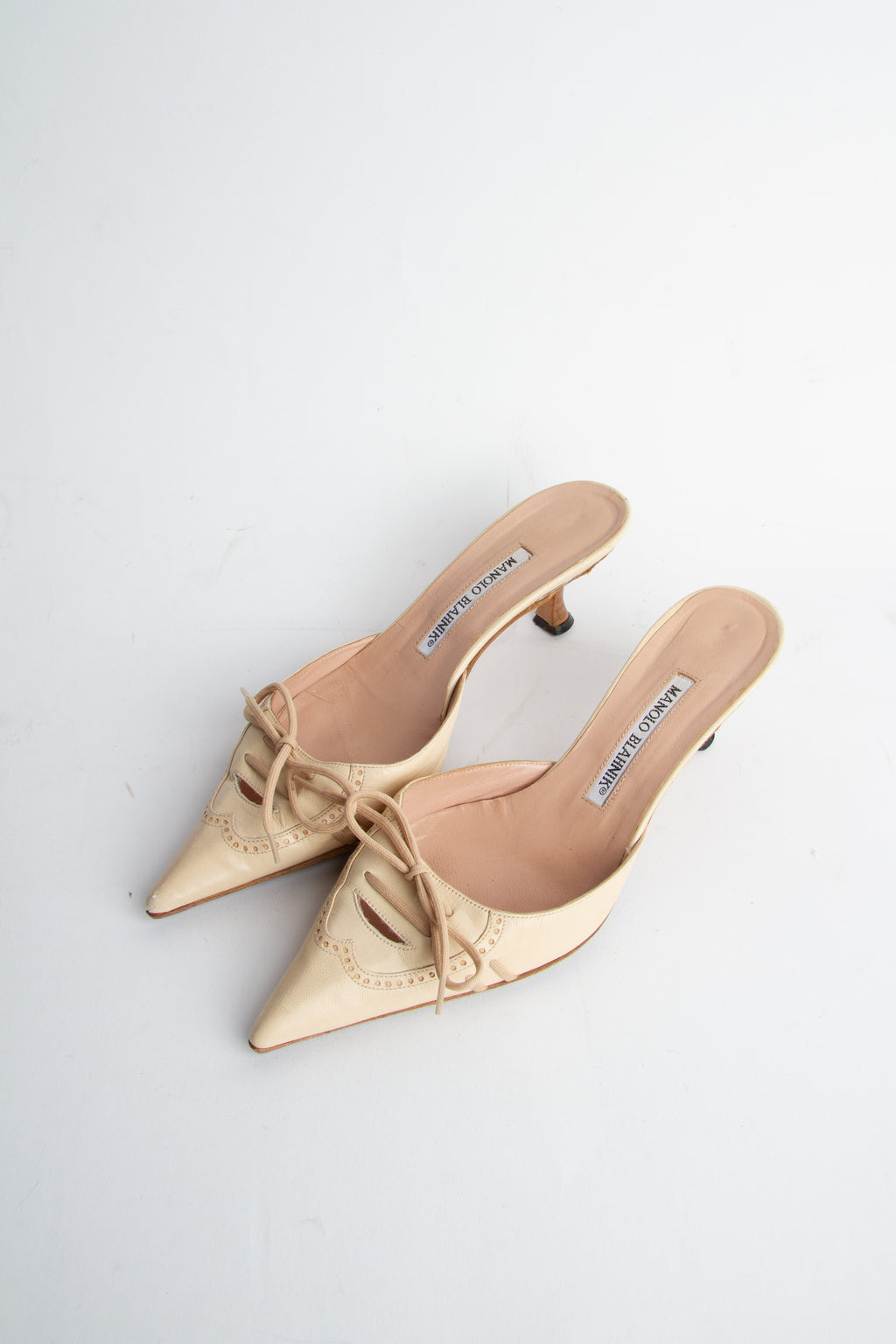 Manolo Blahnik Size 37 Tan Lace Up Bow Mules| Y2K Designer Heels Shoes