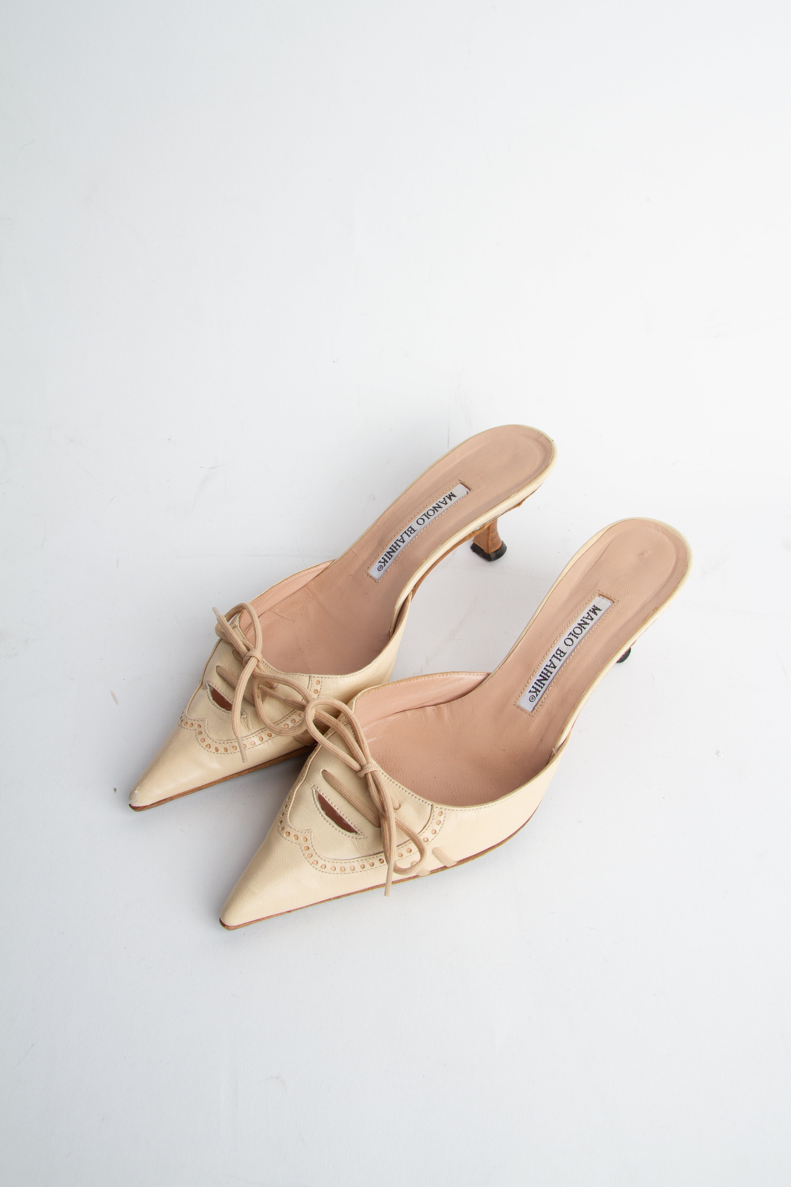 Manolo Blahnik Size 37 Tan Lace Up Bow Mules| Y2K Designer Heels Shoes