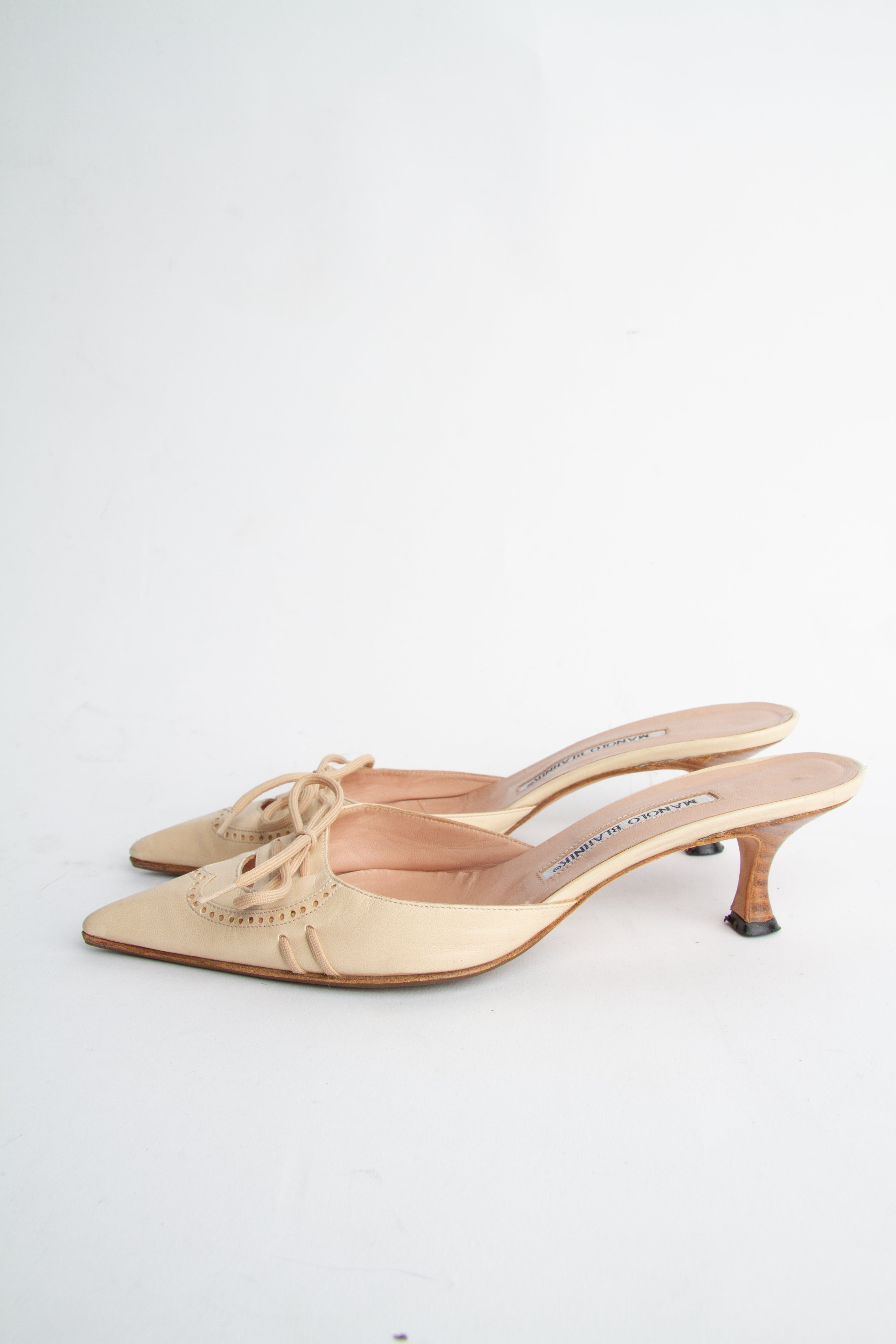 Manolo Blahnik Size 37 Tan Lace Up Bow Mules| Y2K Designer Heels Shoes