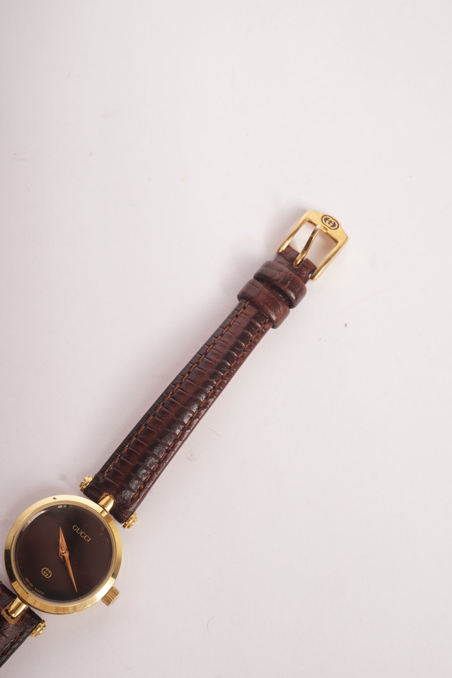 Gucci Gold Black Quartz 2000L Watch