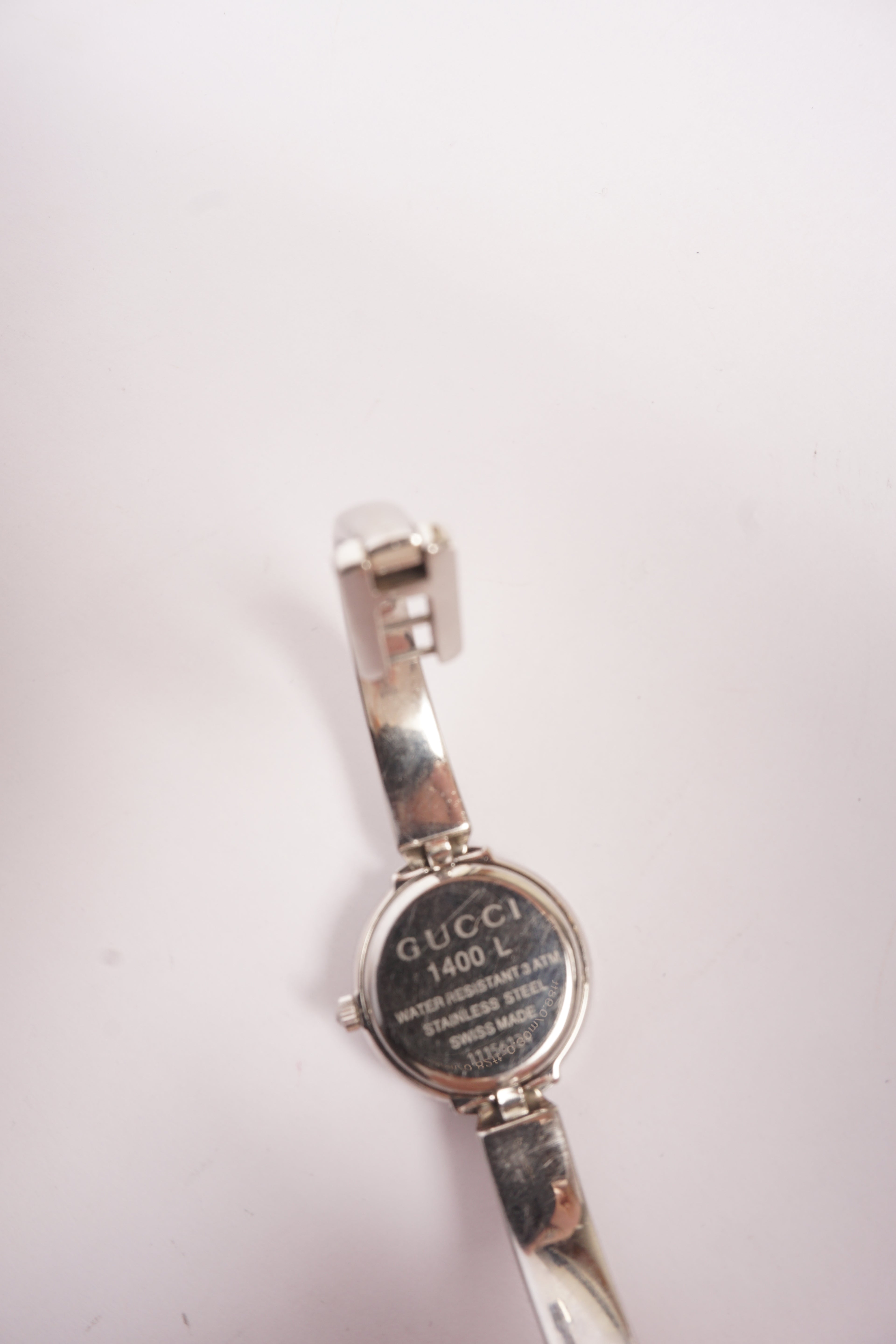 Gucci White Mother of Pearl Round Dial 1400L Bangle Watch