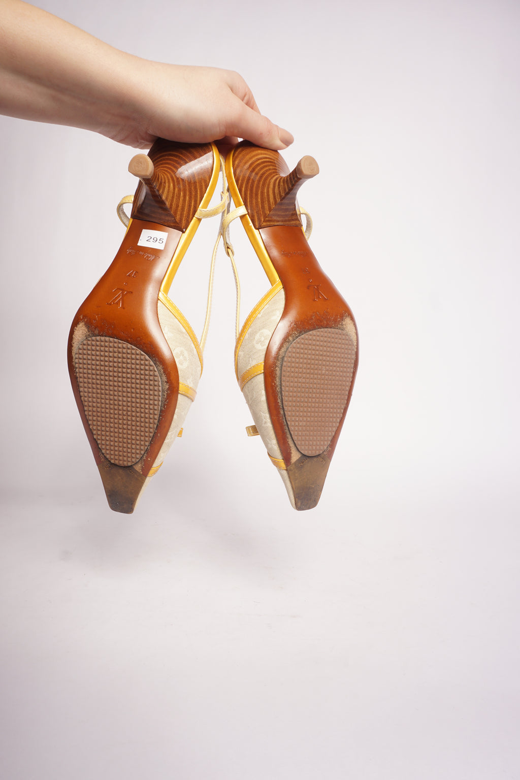 Louis Vuitton Pointed Toe Slingback Heels