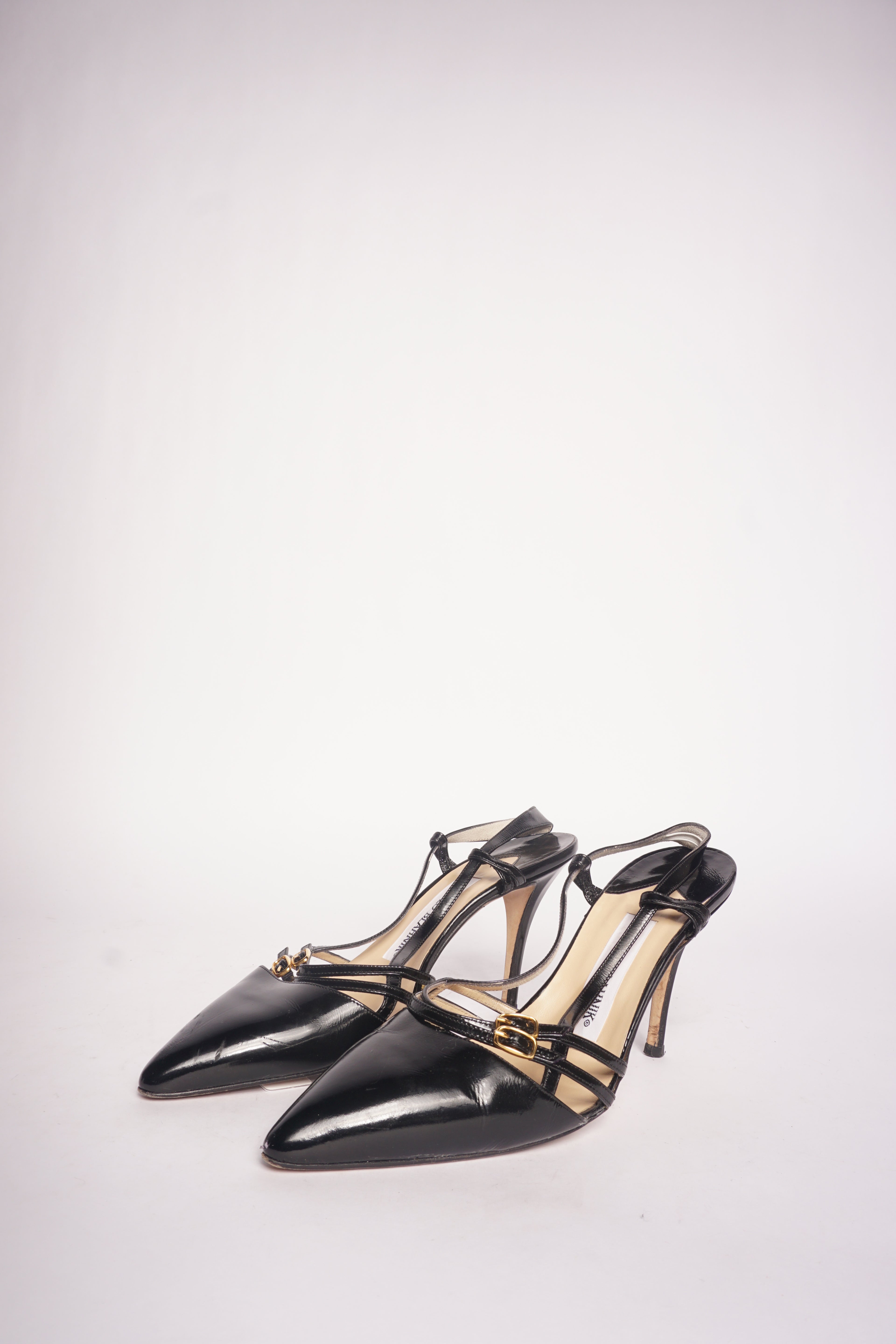 Manolo Blahnik Black Patent Pointed Toe Heels