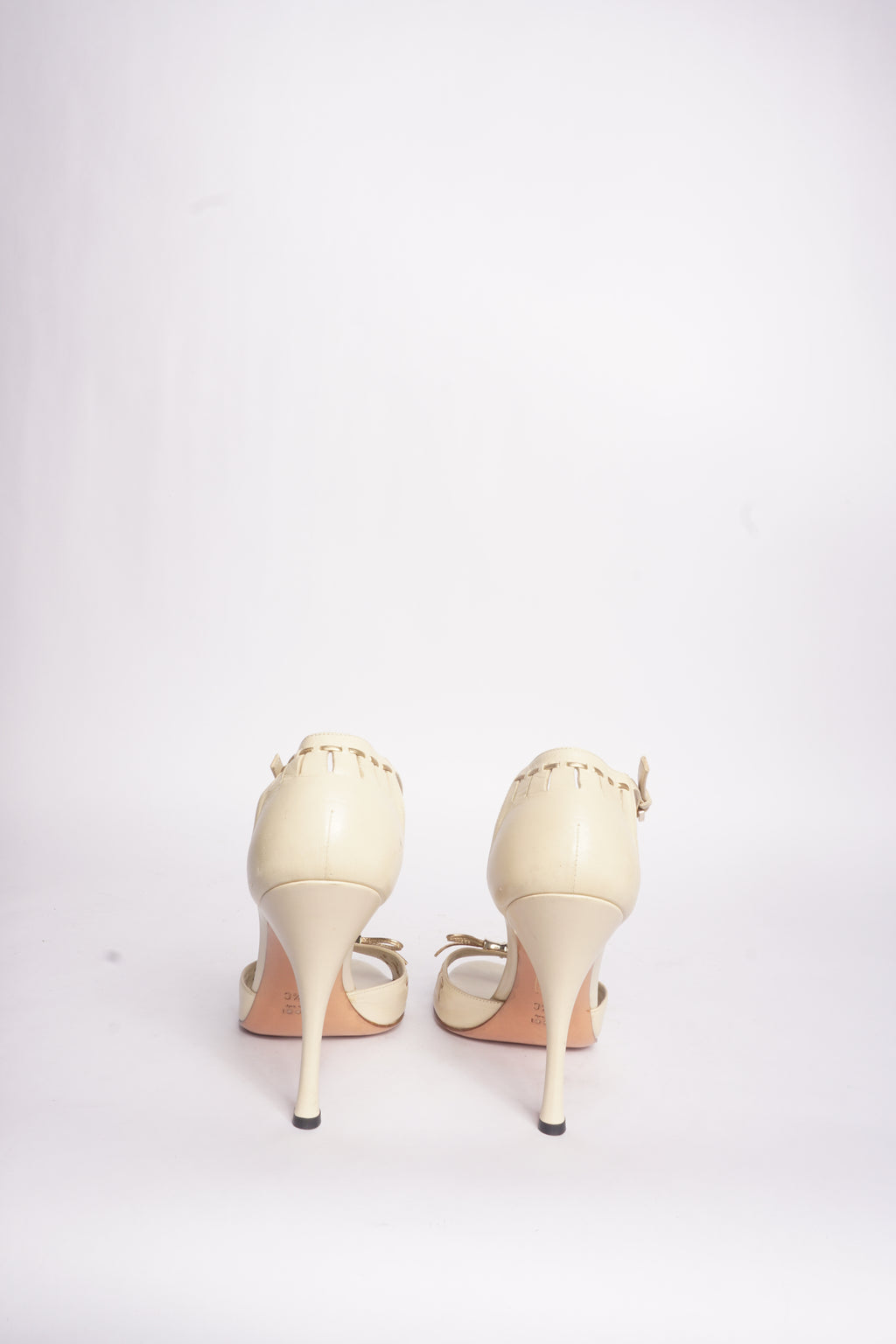 Gucci Gold Leather Heeled Pumps