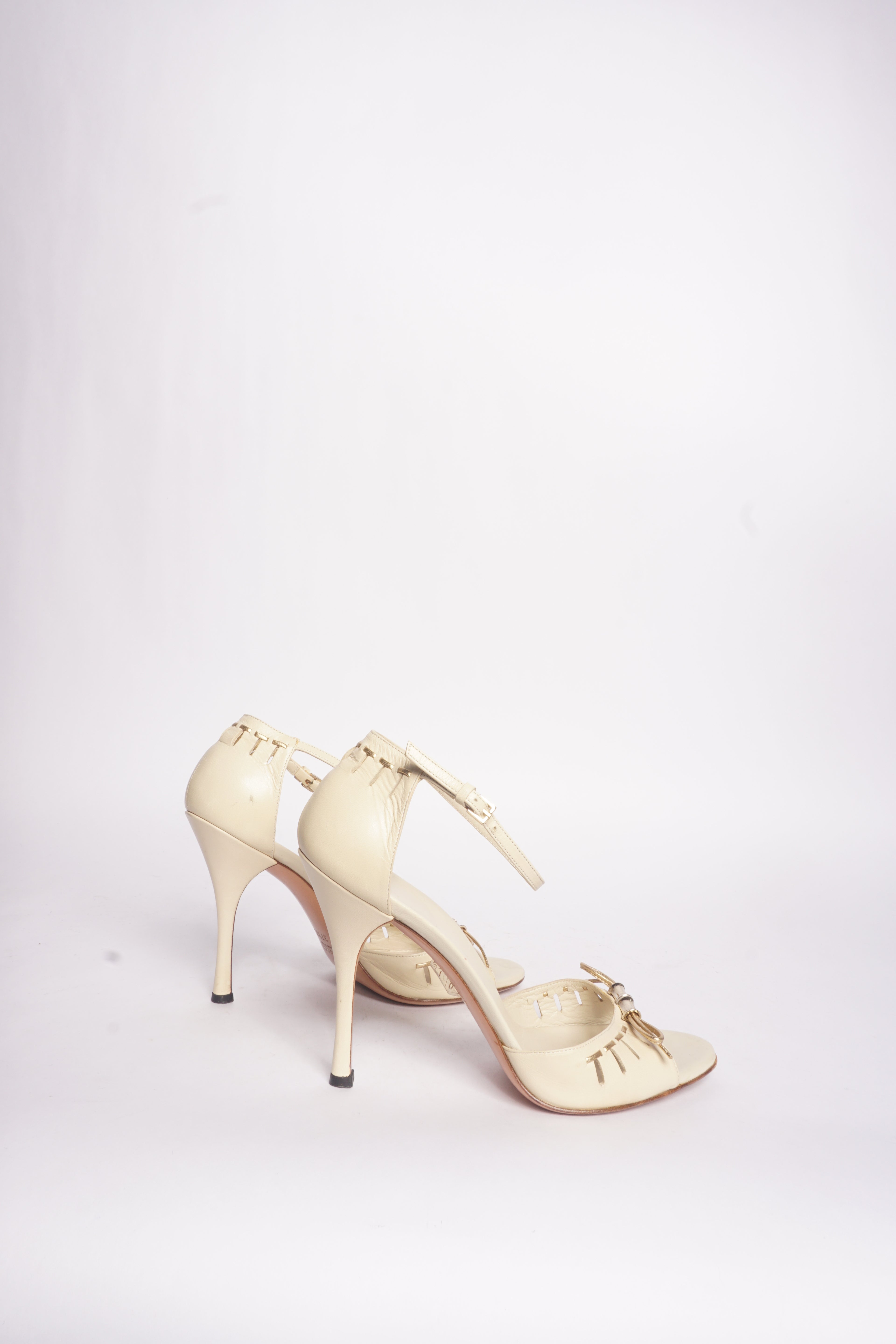 Gucci Gold Leather Heeled Pumps