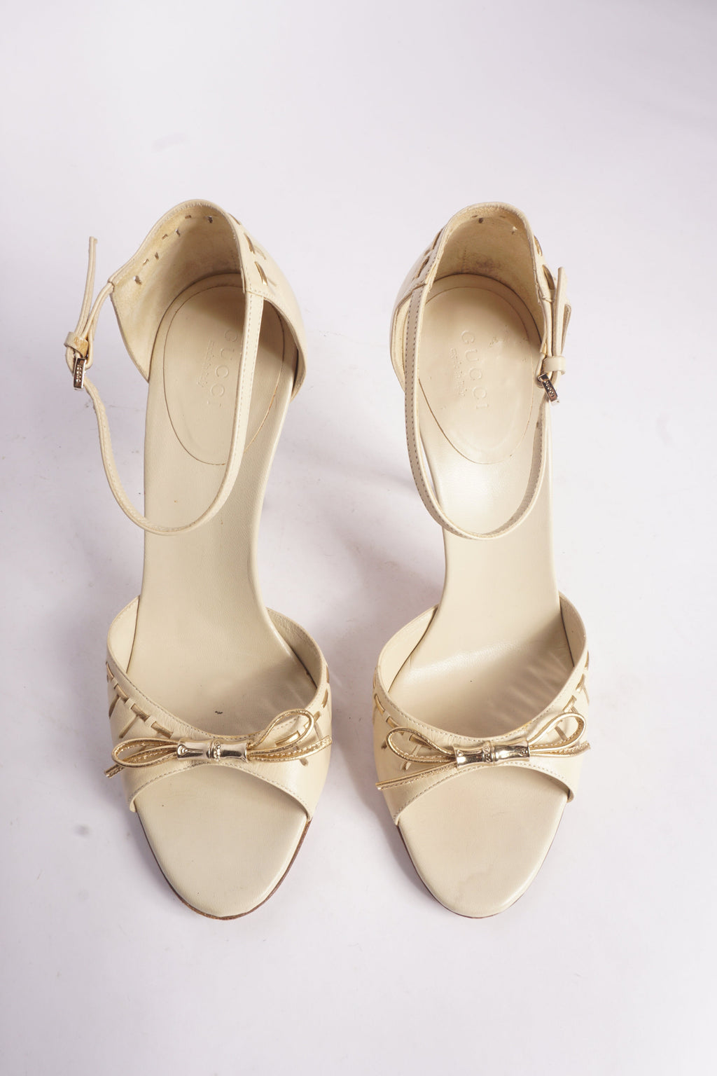 Gucci Gold Leather Heeled Pumps