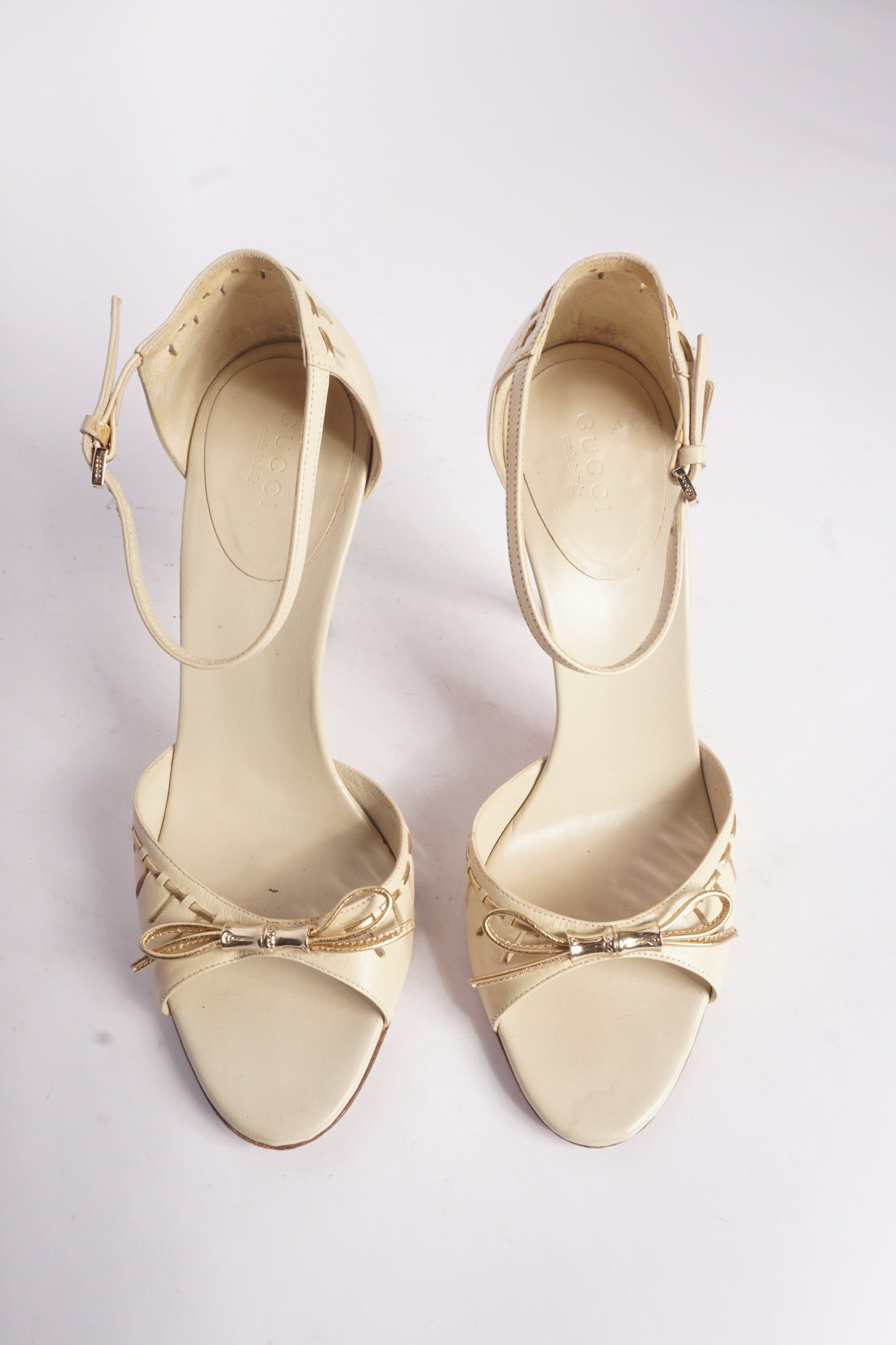 Gucci Gold Leather Heeled Pumps