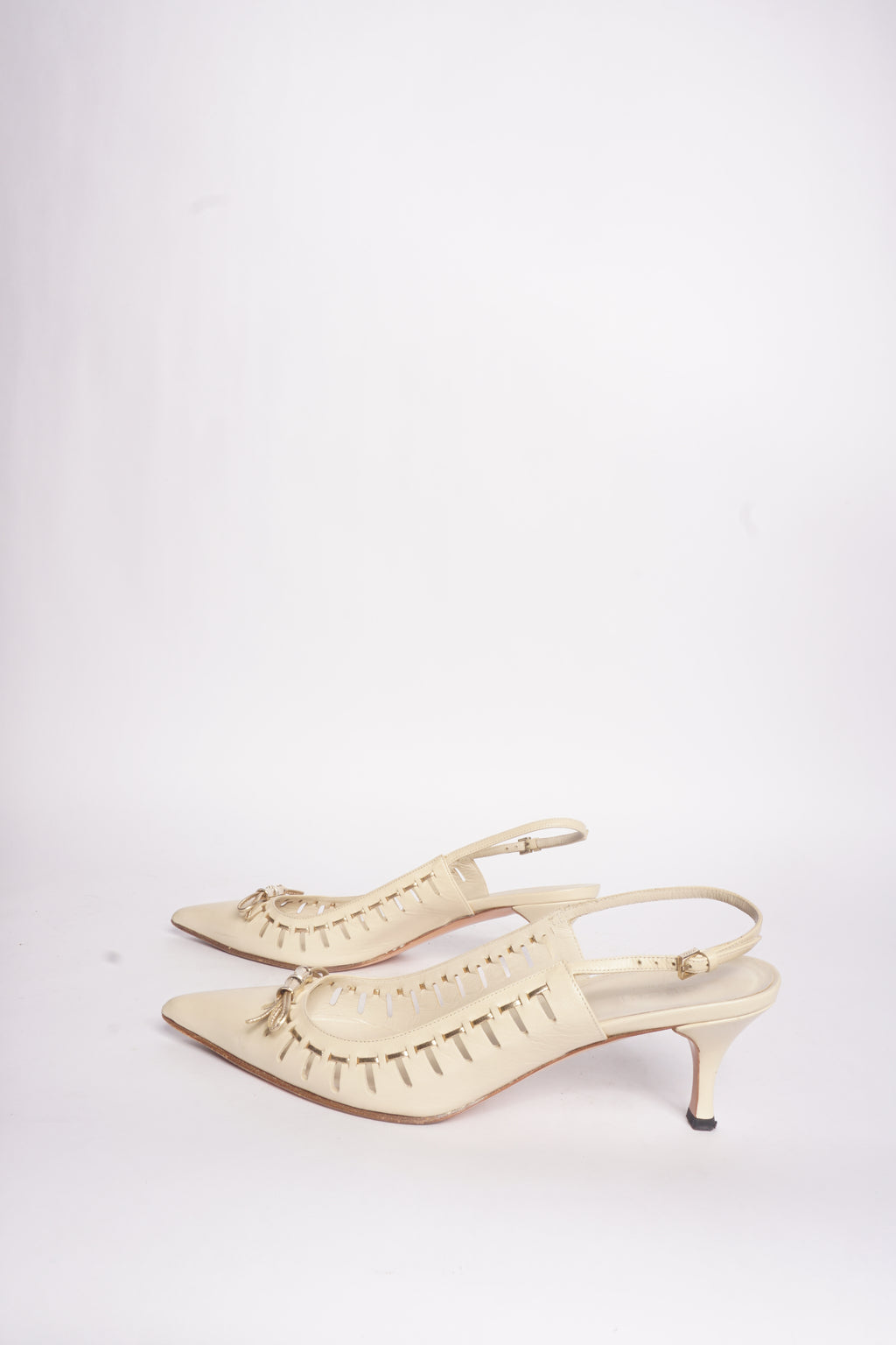 Gucci Leather Pointed Toe Kitten Heels w/ Gold Bows