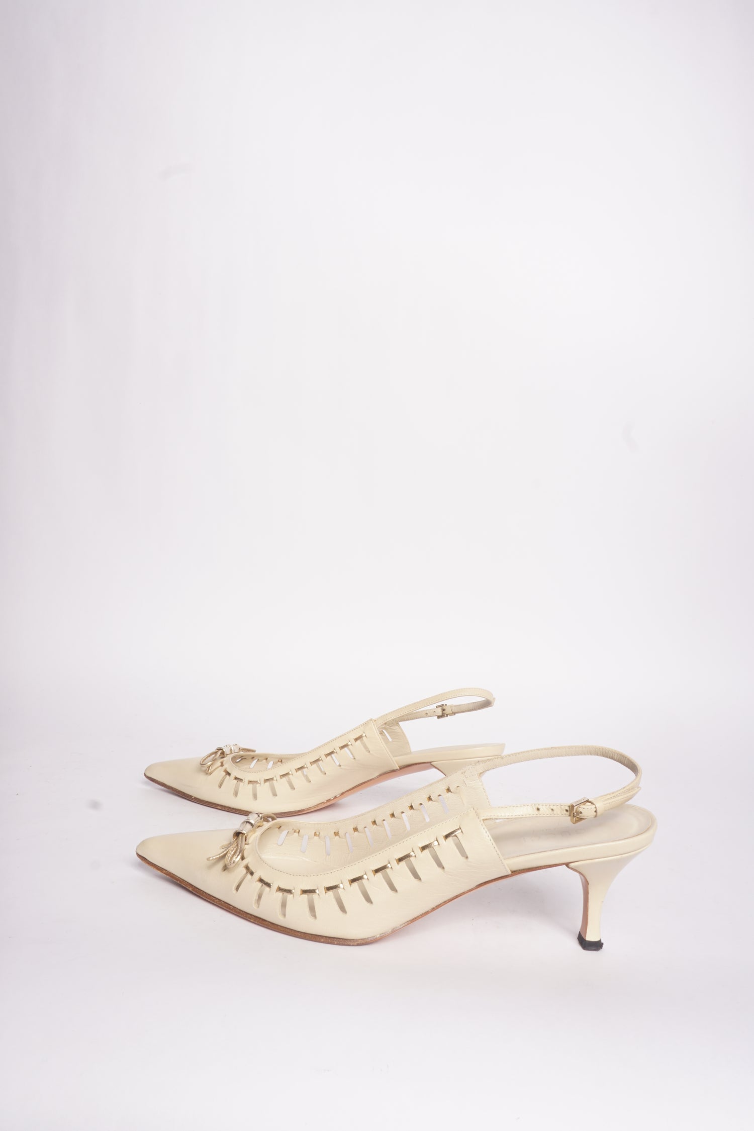 Gucci Leather Pointed Toe Kitten Heels w/ Gold Bows