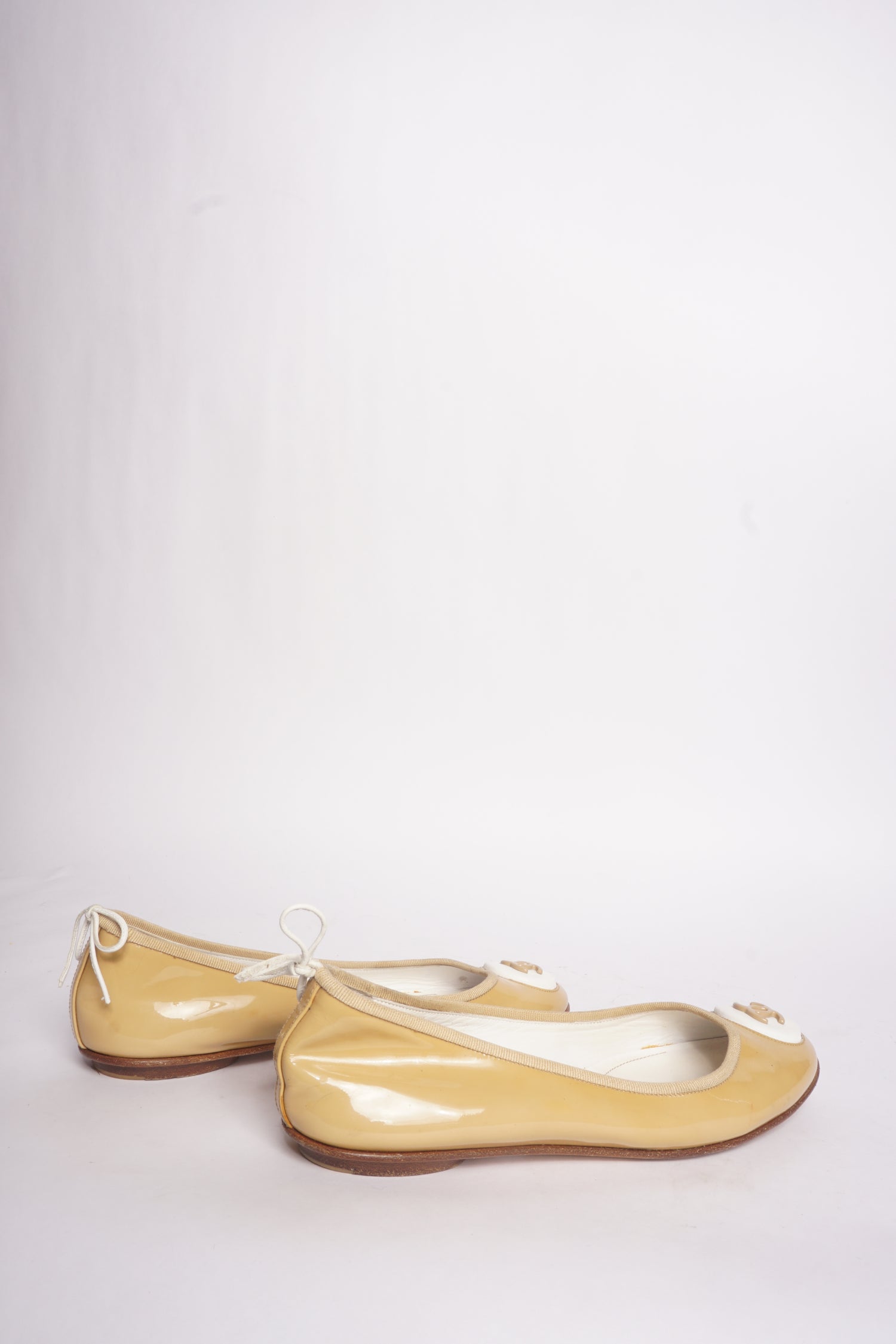 00's Chanel Patent Yellow CC Logo Flats