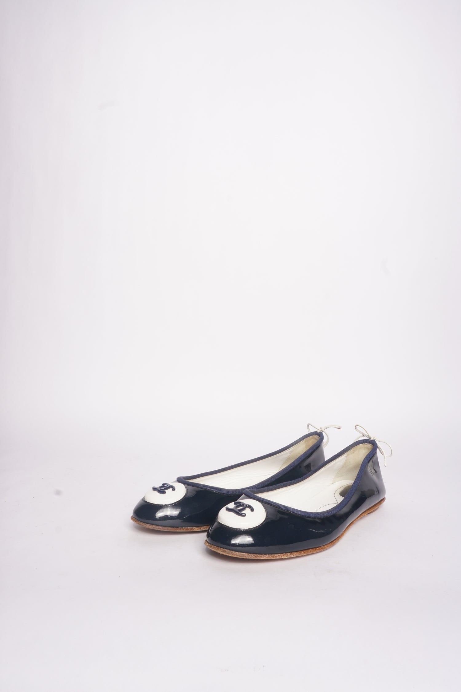 00's Chanel Navy CC Logo Flats