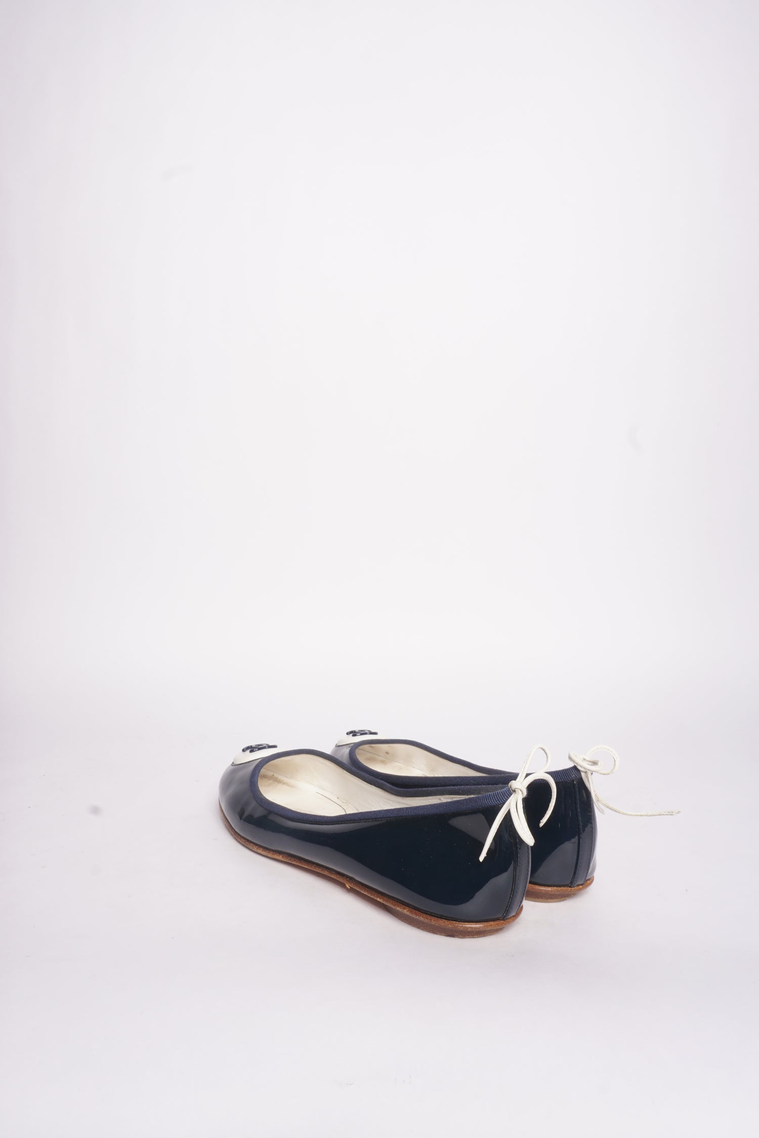 00's Chanel Navy CC Logo Flats