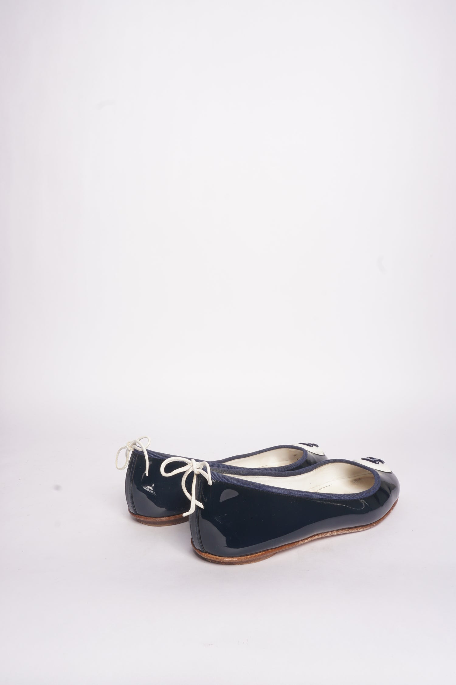 00's Chanel Navy CC Logo Flats