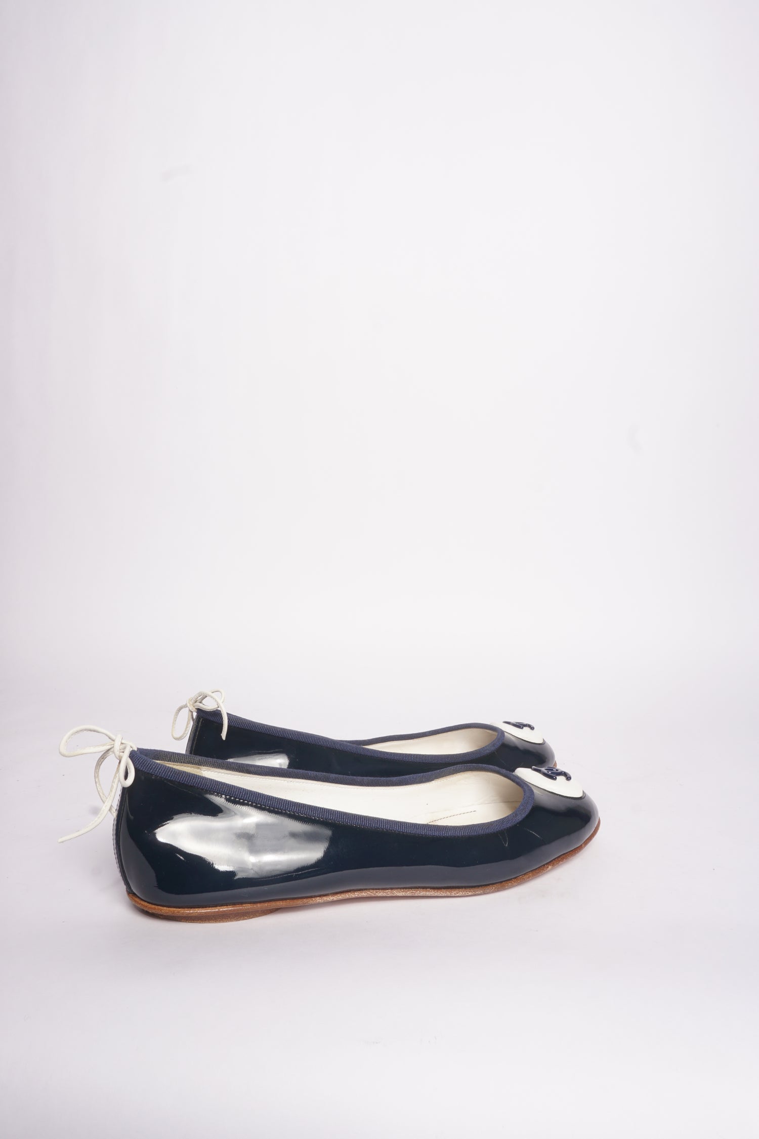 00's Chanel Navy CC Logo Flats