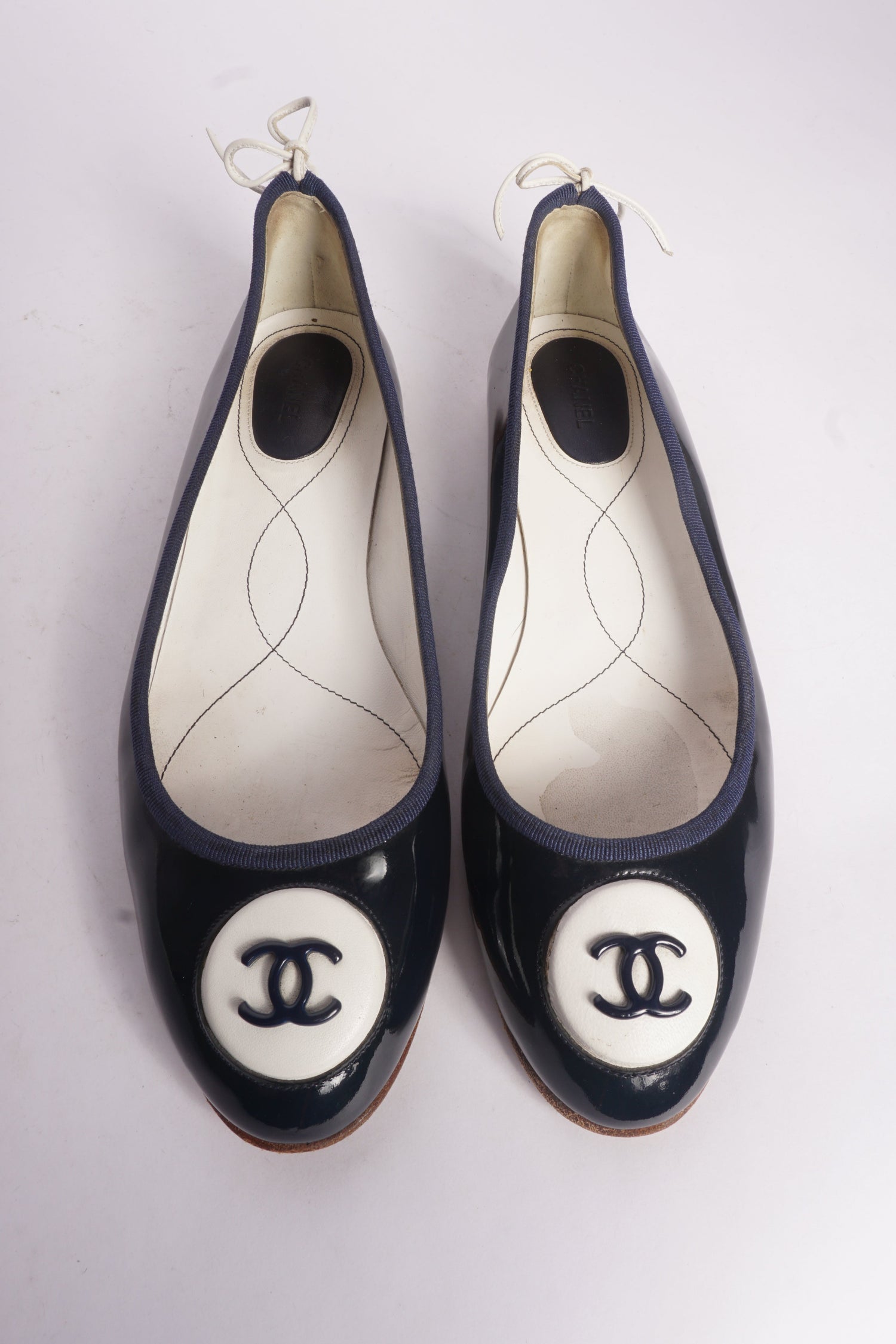 00's Chanel Navy CC Logo Flats