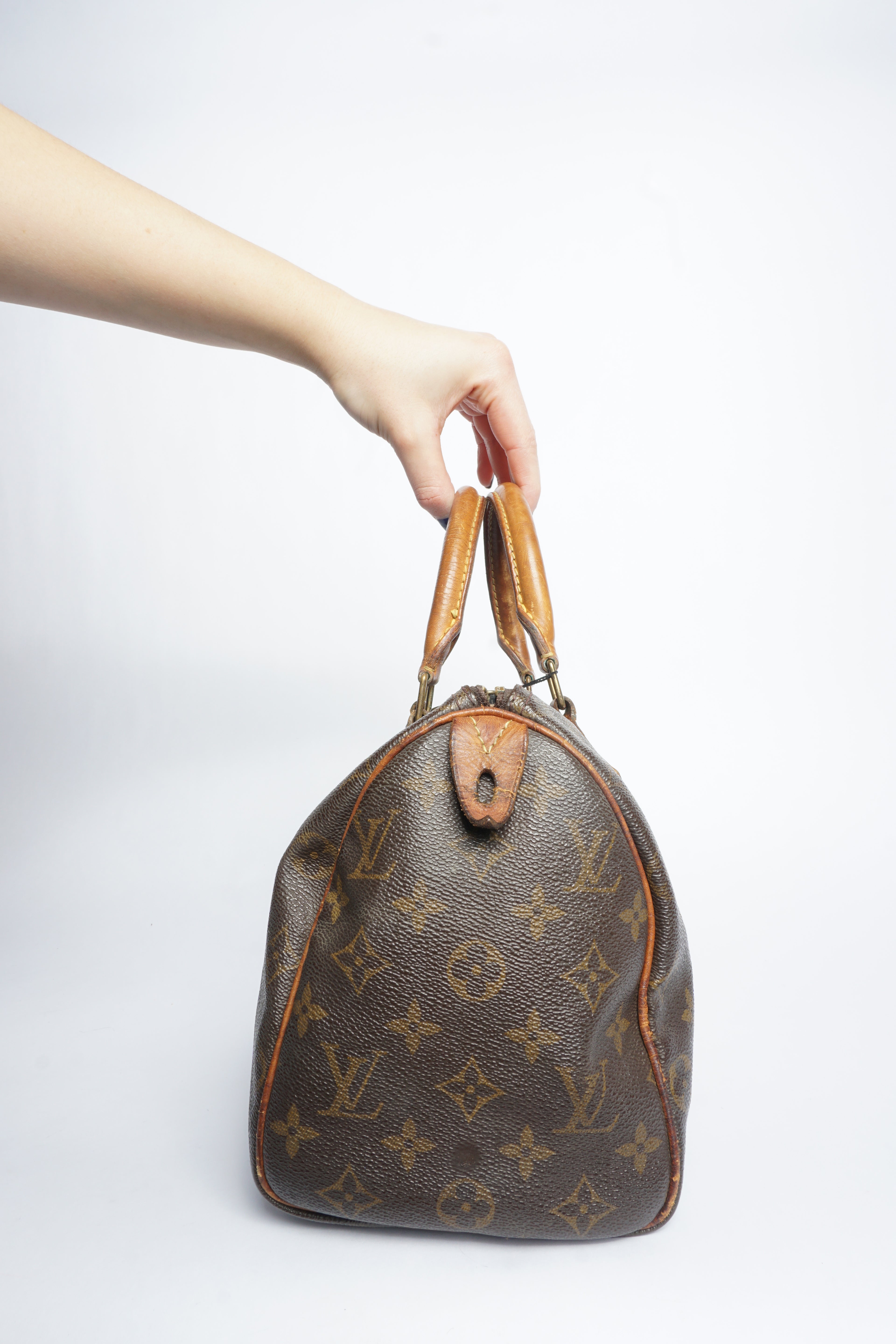 Louis Vuitton Monogram Speedy 25