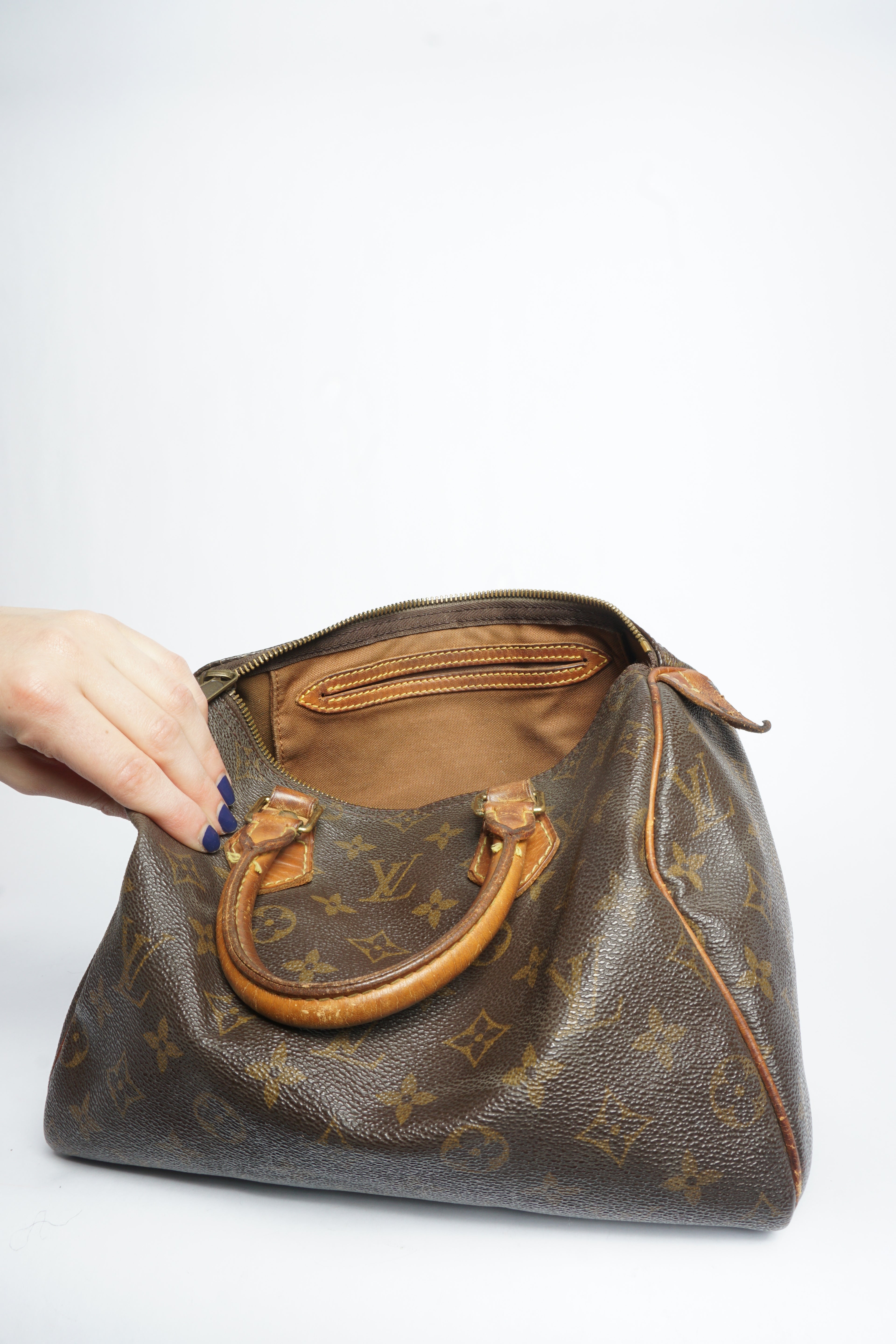 Louis Vuitton Monogram Speedy 25