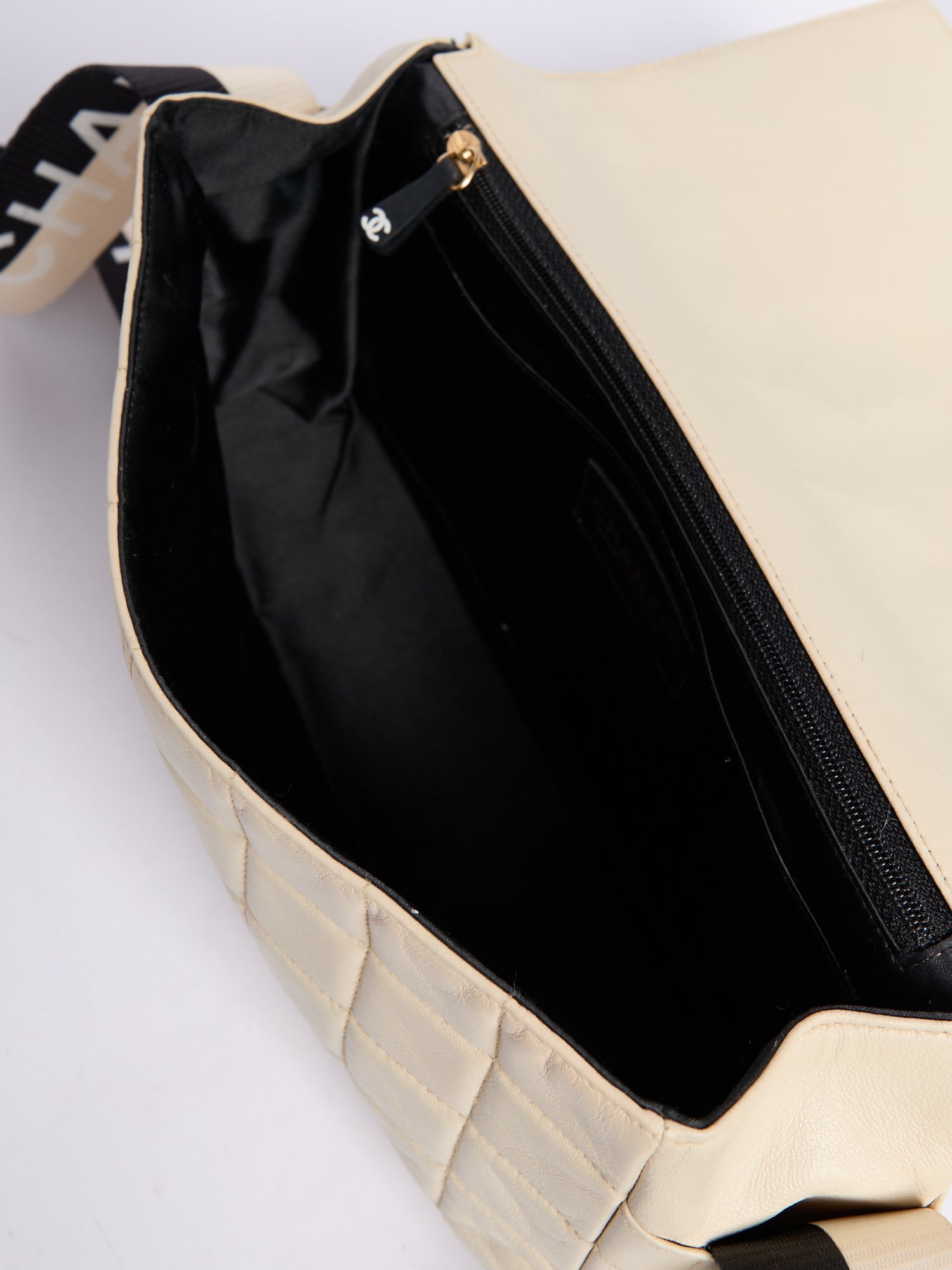 Chanel Beige Chocolate Bar Star CC Crossbody
