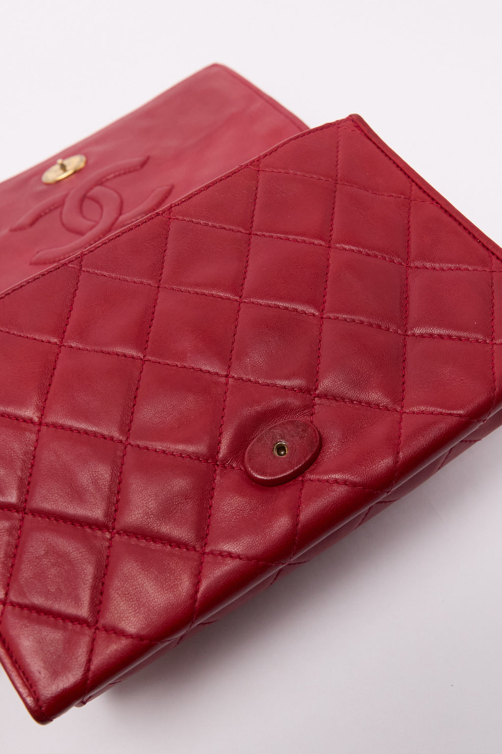 Chanel Red Matelasse Lambskin CC Shoulder Bag