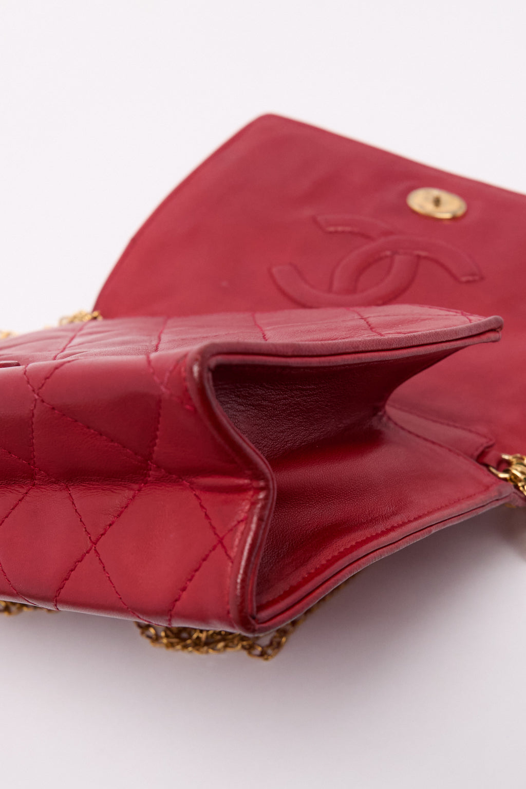 Chanel Red Matelasse Lambskin CC Shoulder Bag