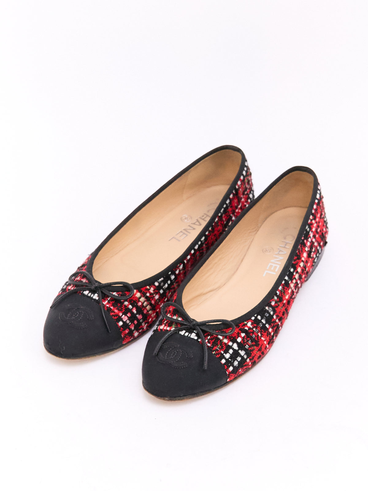 Chanel Red Black Tweed CC Cap Toe Ballet Flat 38