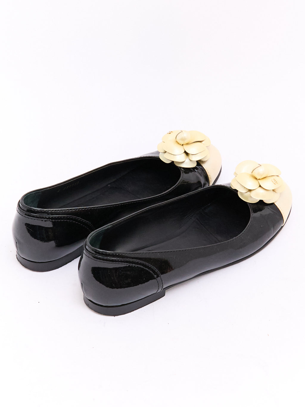 Chanel Black Tan Patent Camilia Ballet Flats 38.5