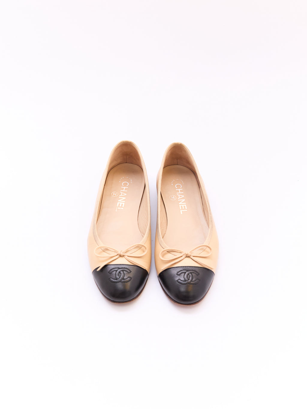 Chanel Beige and Black Leather Cap Toe Flat Size 36