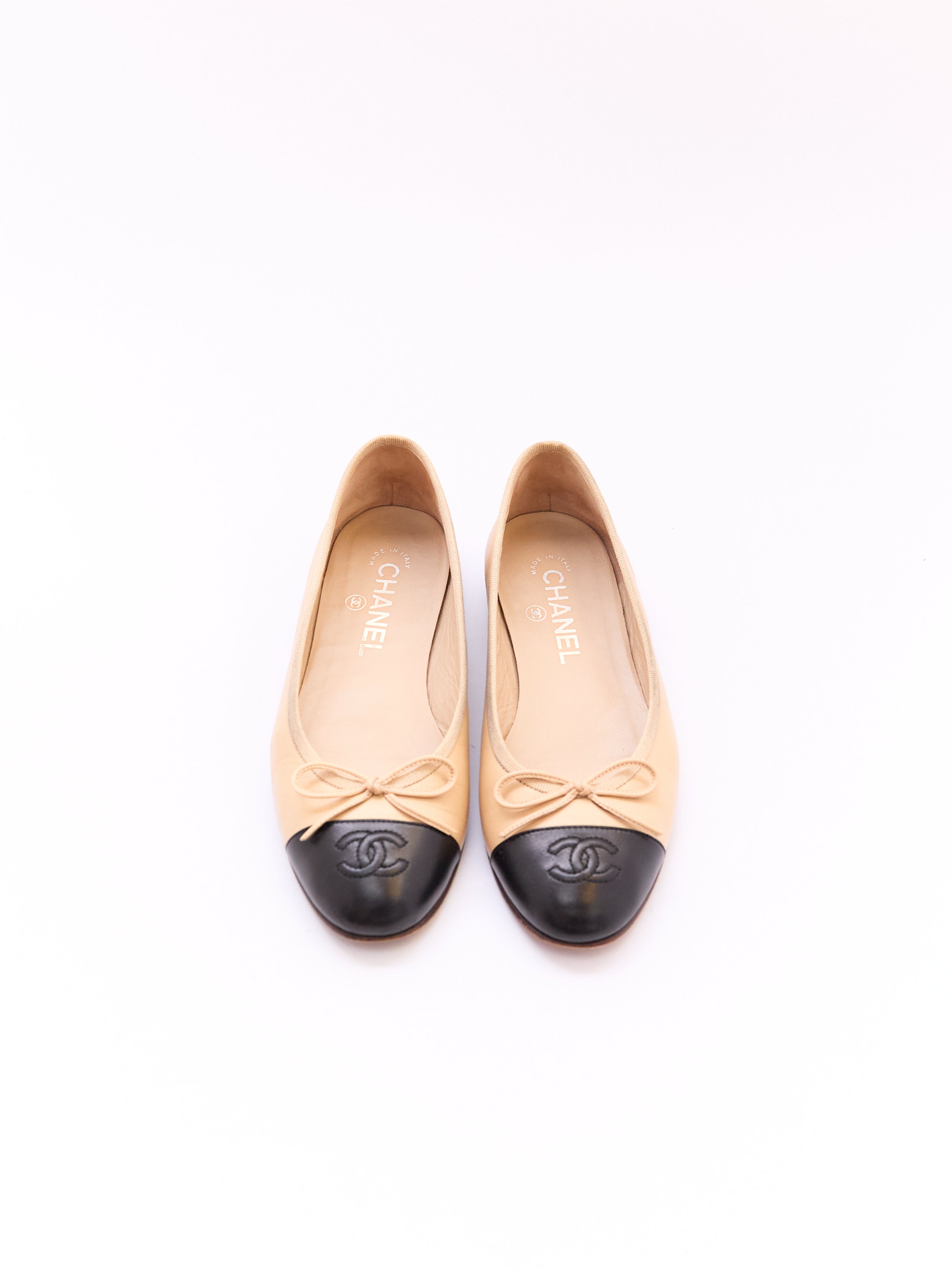 Chanel Beige and Black Leather Cap Toe Flat Size 36