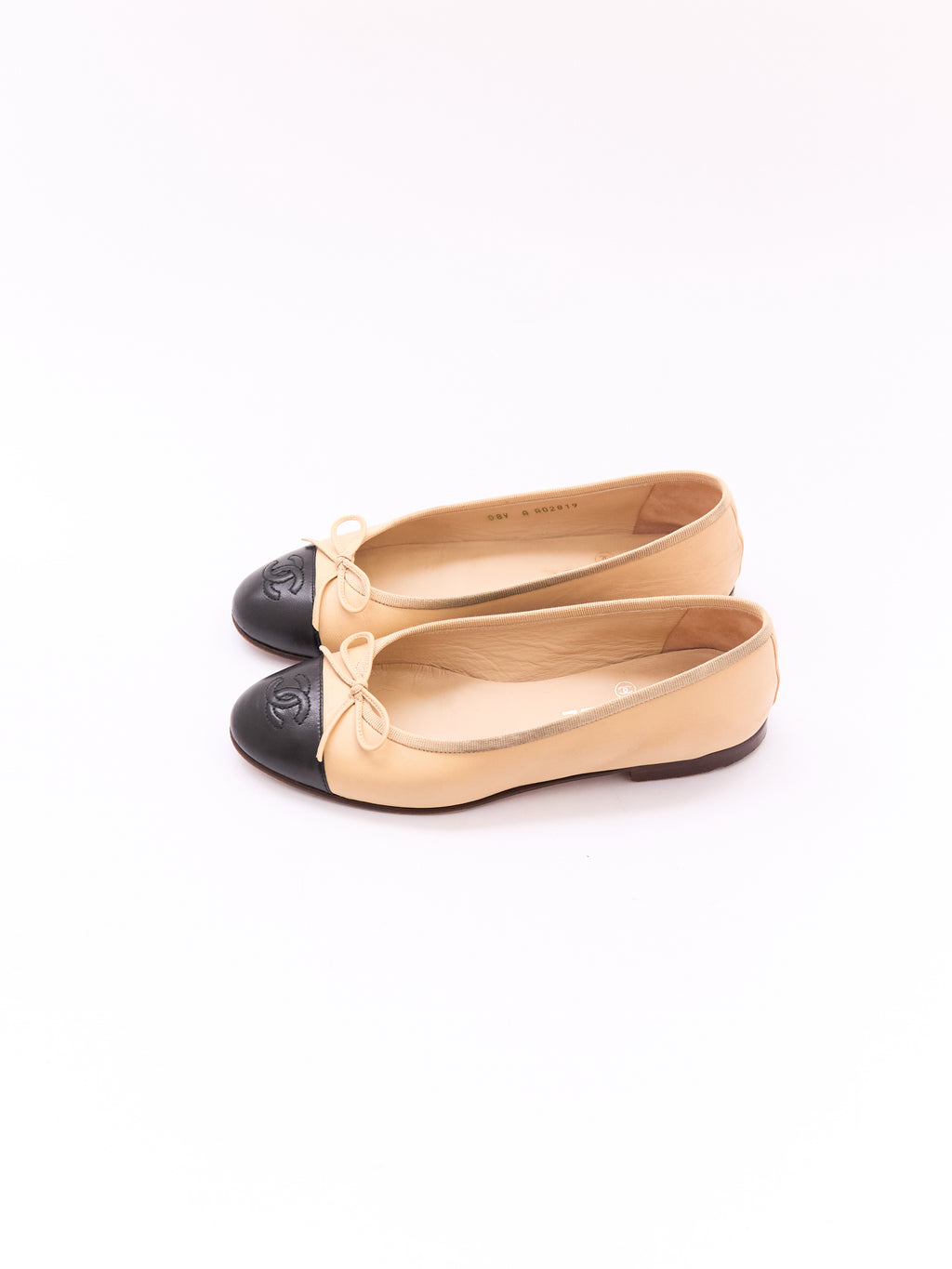 Chanel Beige and Black Leather Cap Toe Flat Size 36