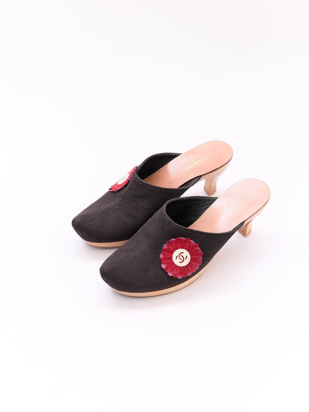Chanel Red and Black Cap Toe Tweed Flat Size 38