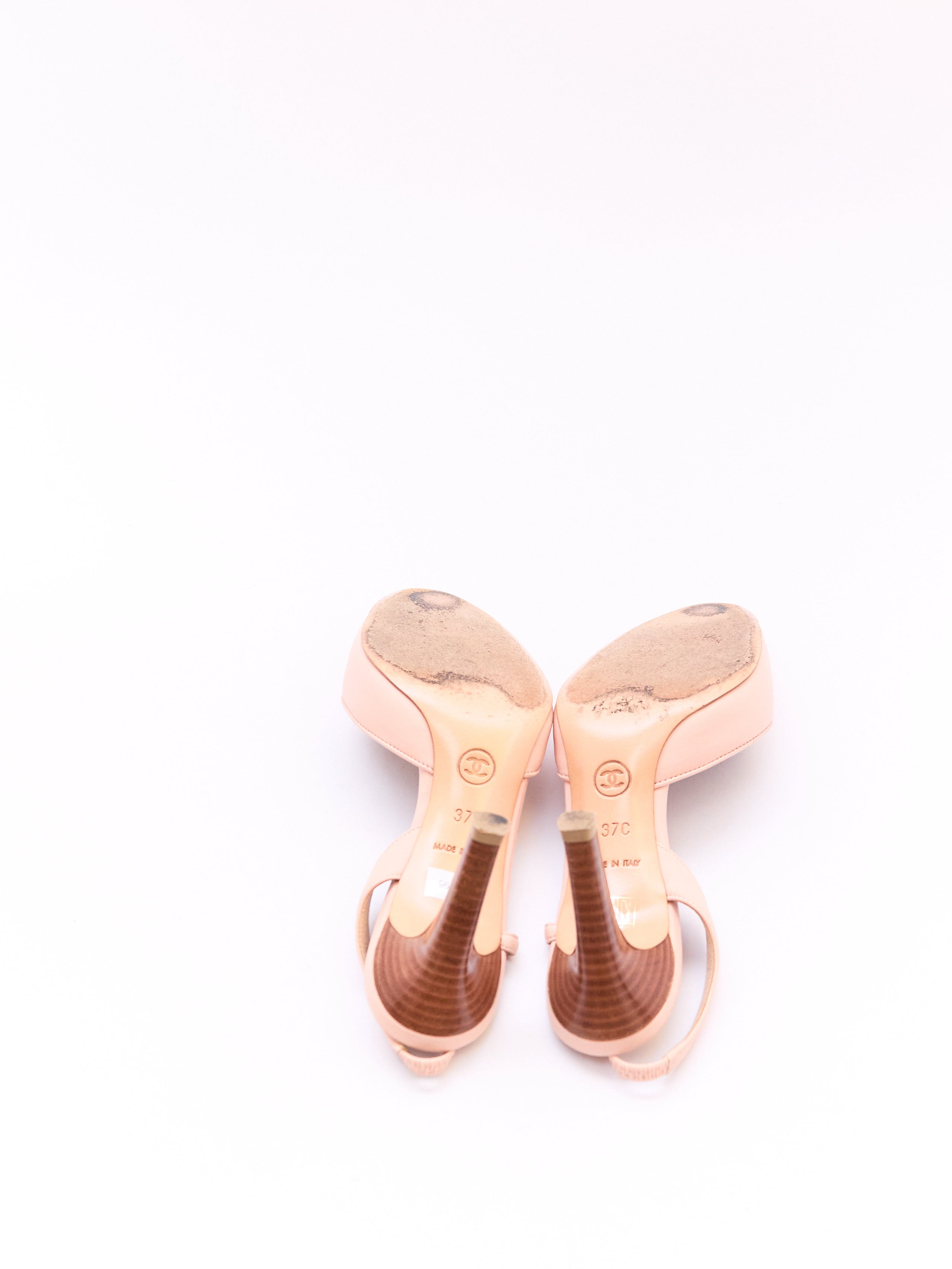 Chanel Blush and Beige Leather and Patent Cap Toe Pump Size 37