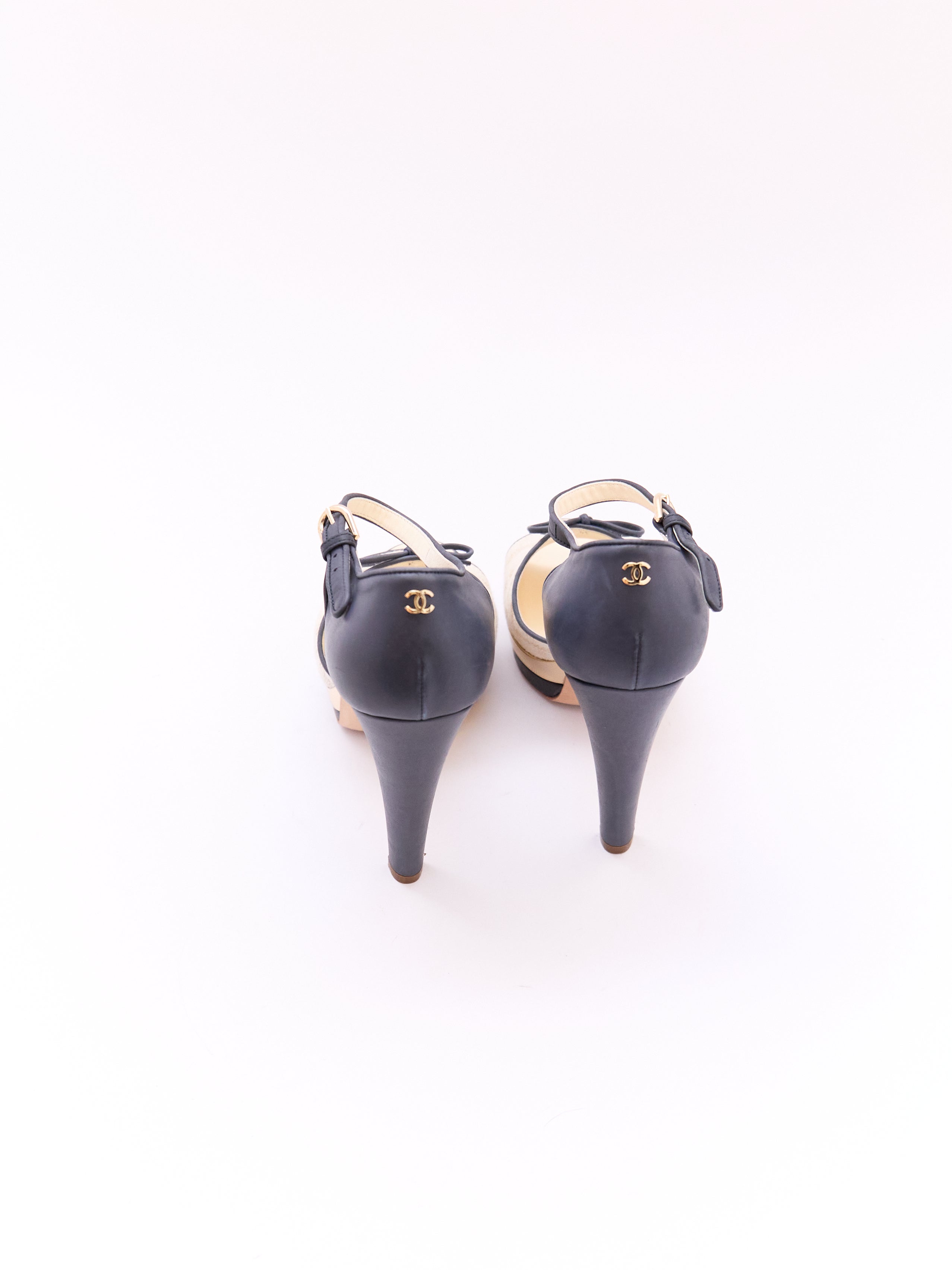 Chanel Cream and Blue Platform Mary Jane Pump Size 37.5